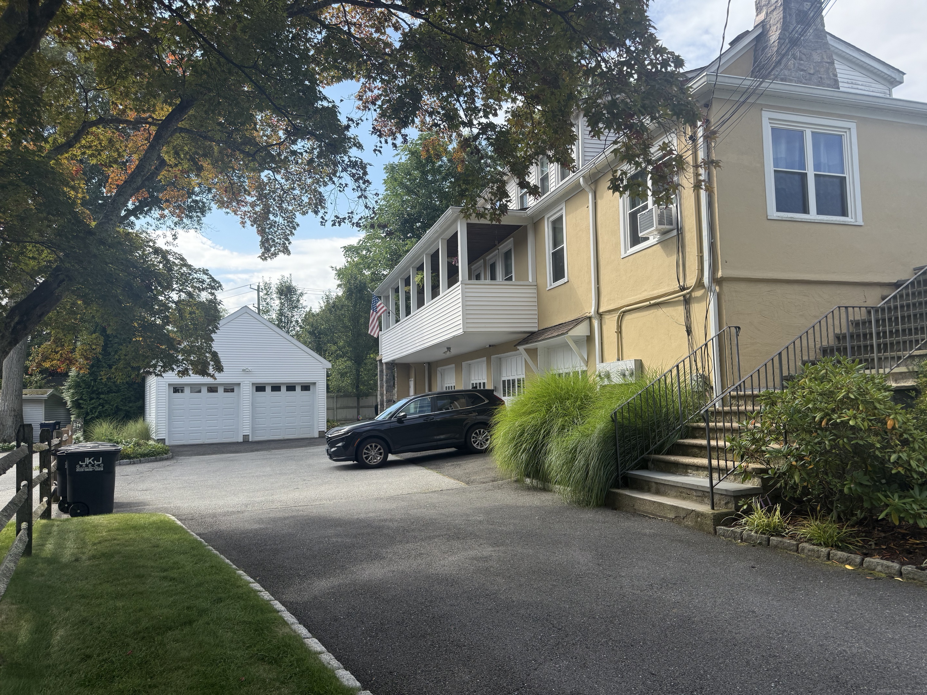 19 Urban Street