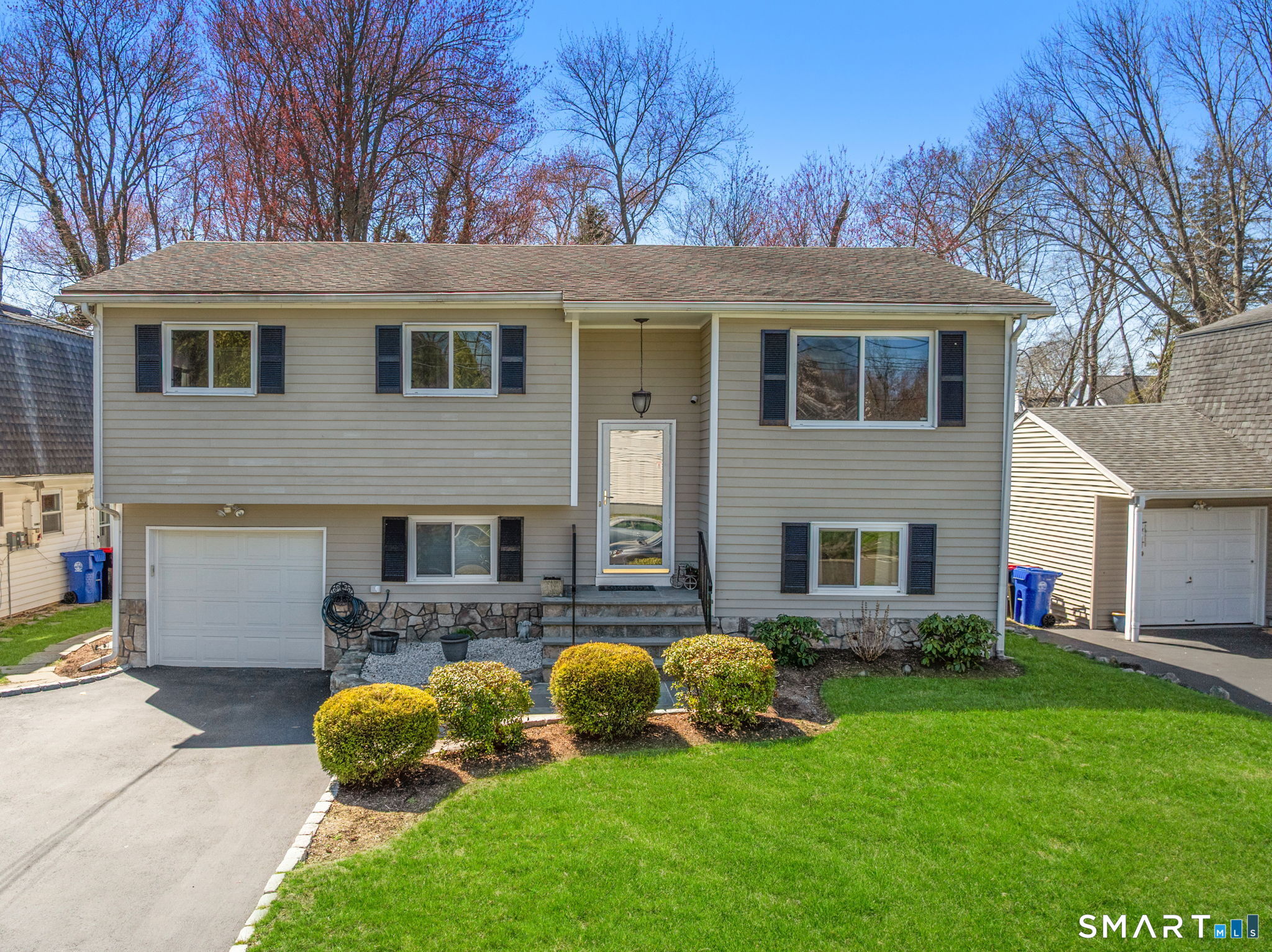 27 Fairweather Drive