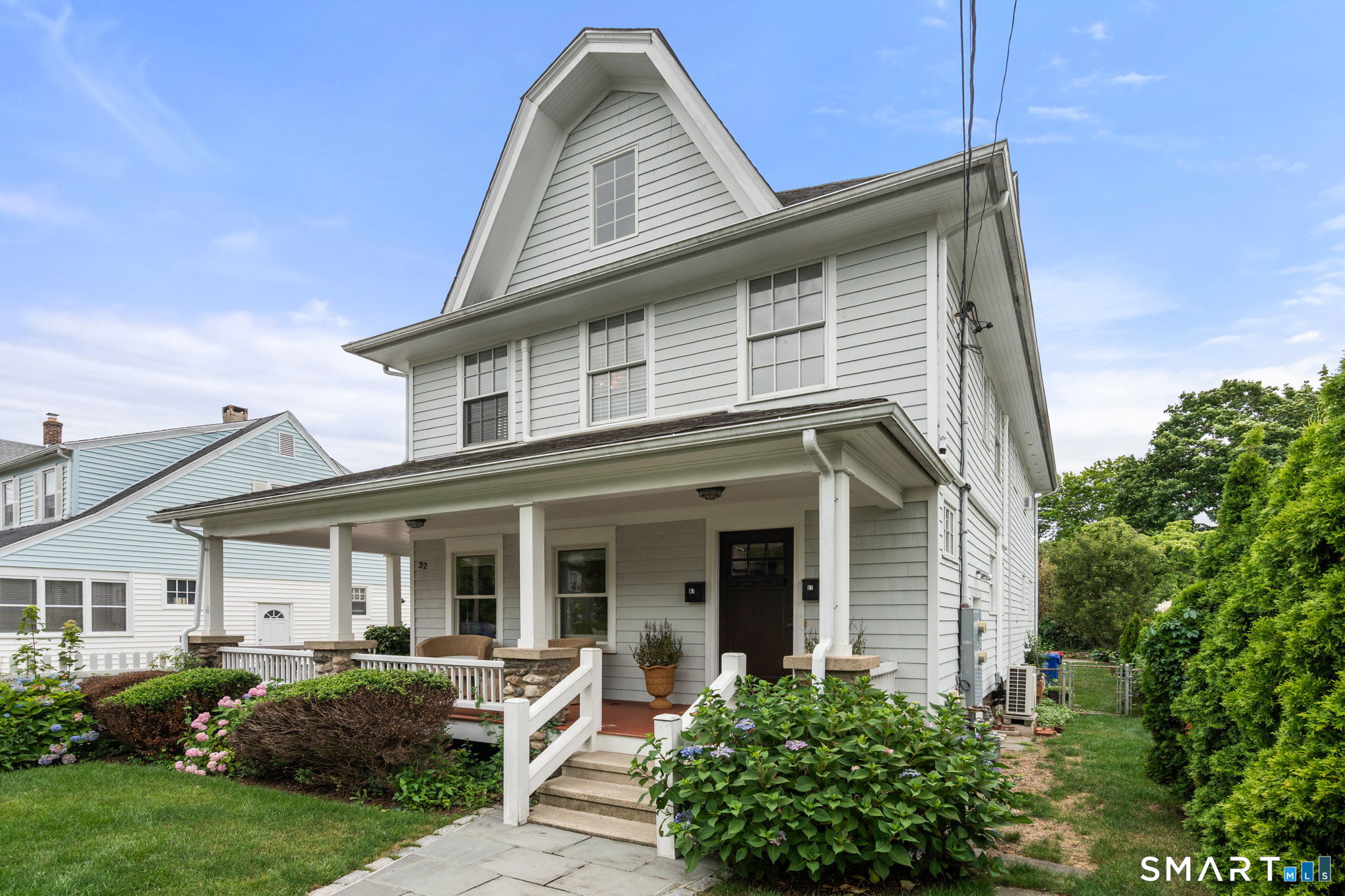 32 1st Street