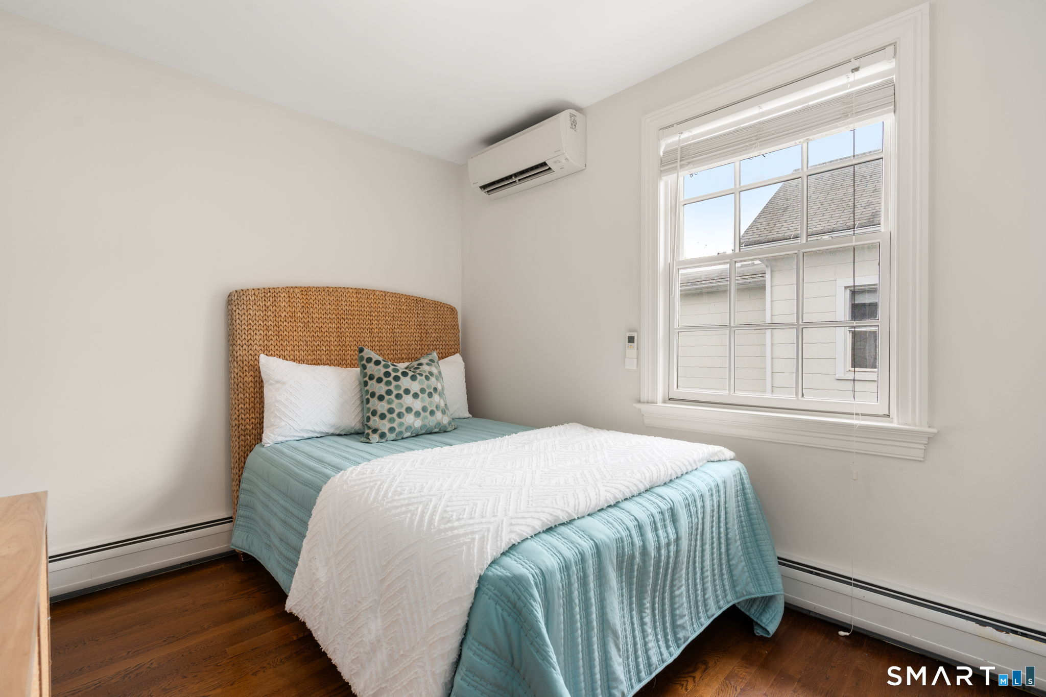 32 1st Street
