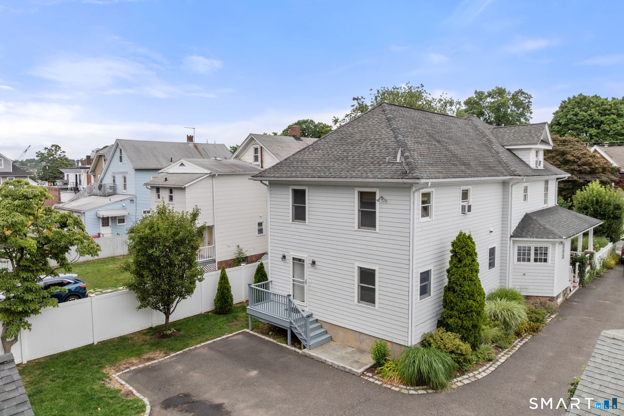 32 1st Street