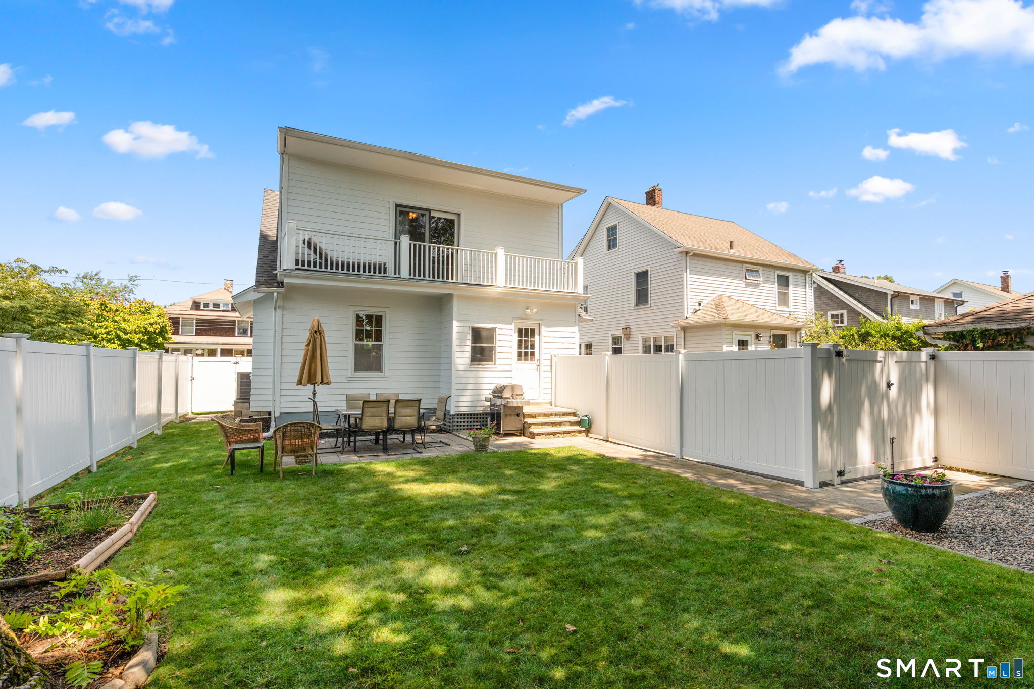 10 Marion Avenue