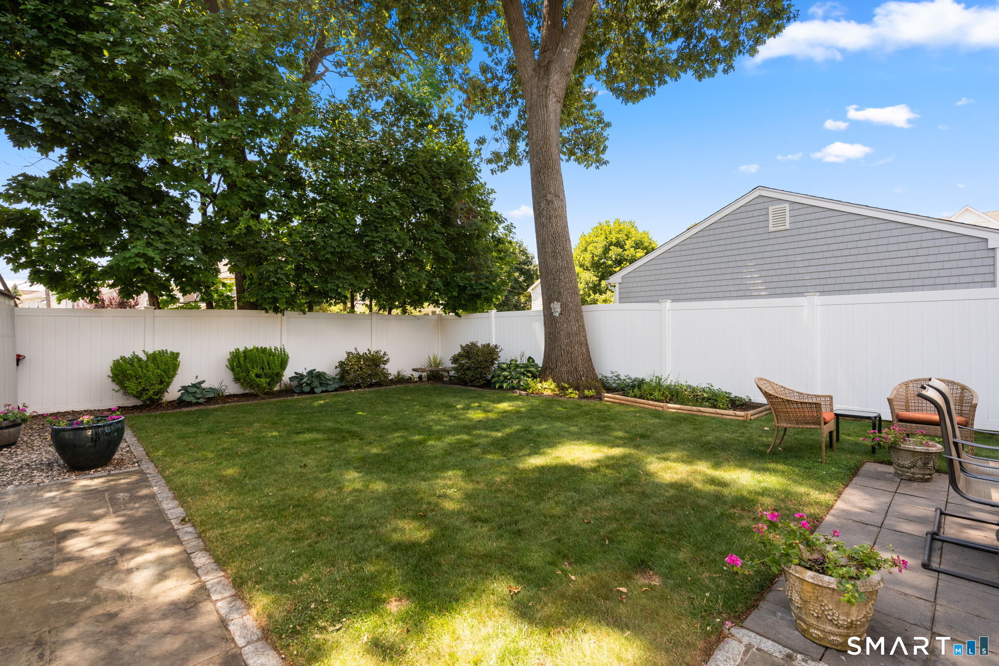 10 Marion Avenue