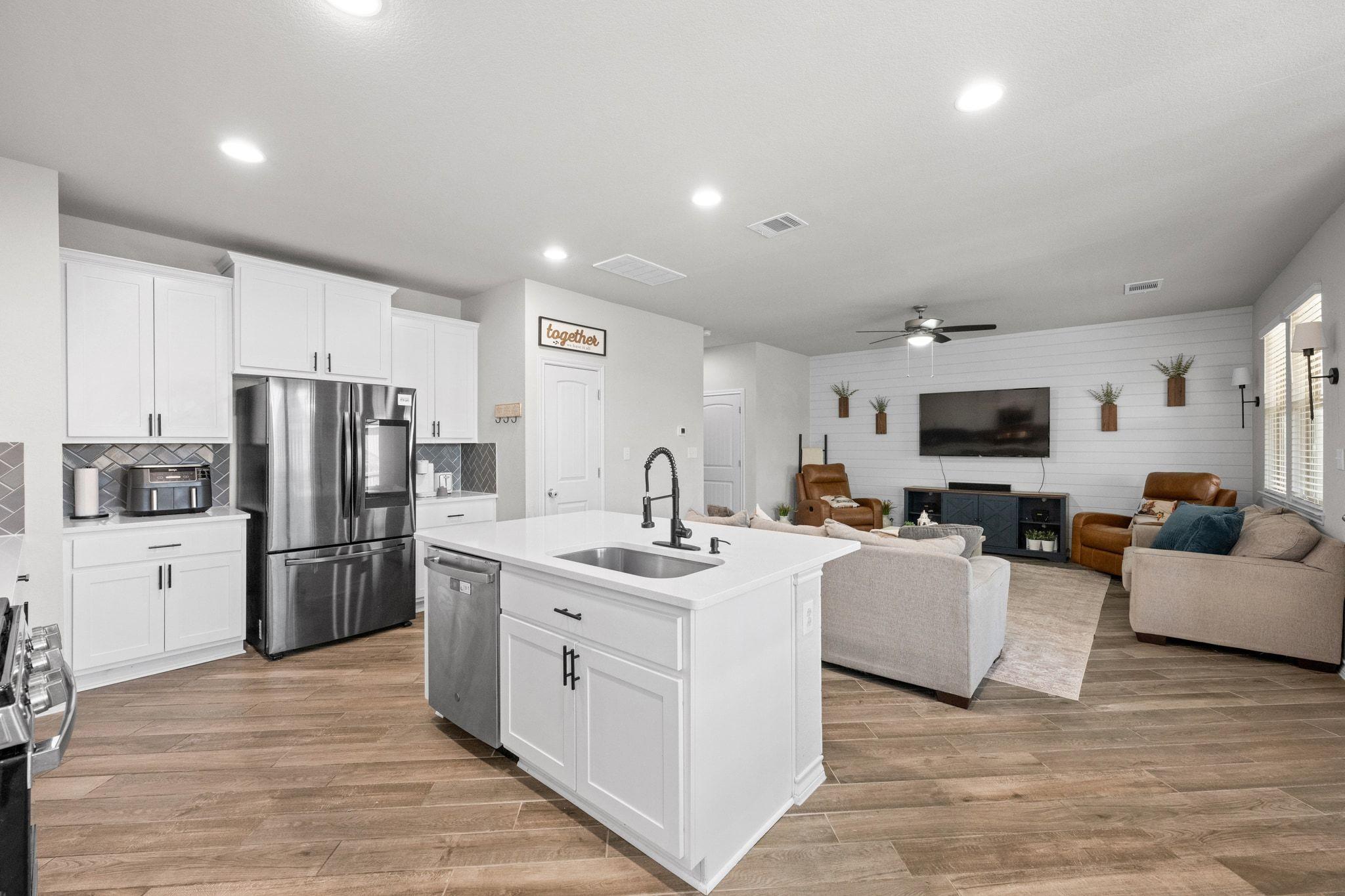187 Buttonwood DR