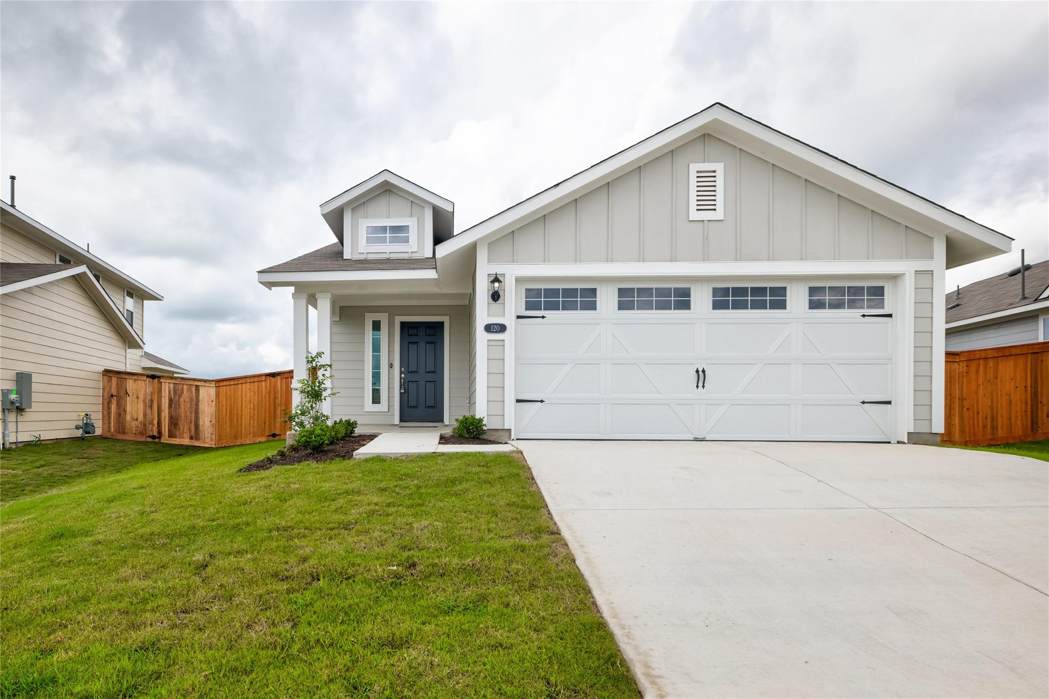 120 Lyndon DR