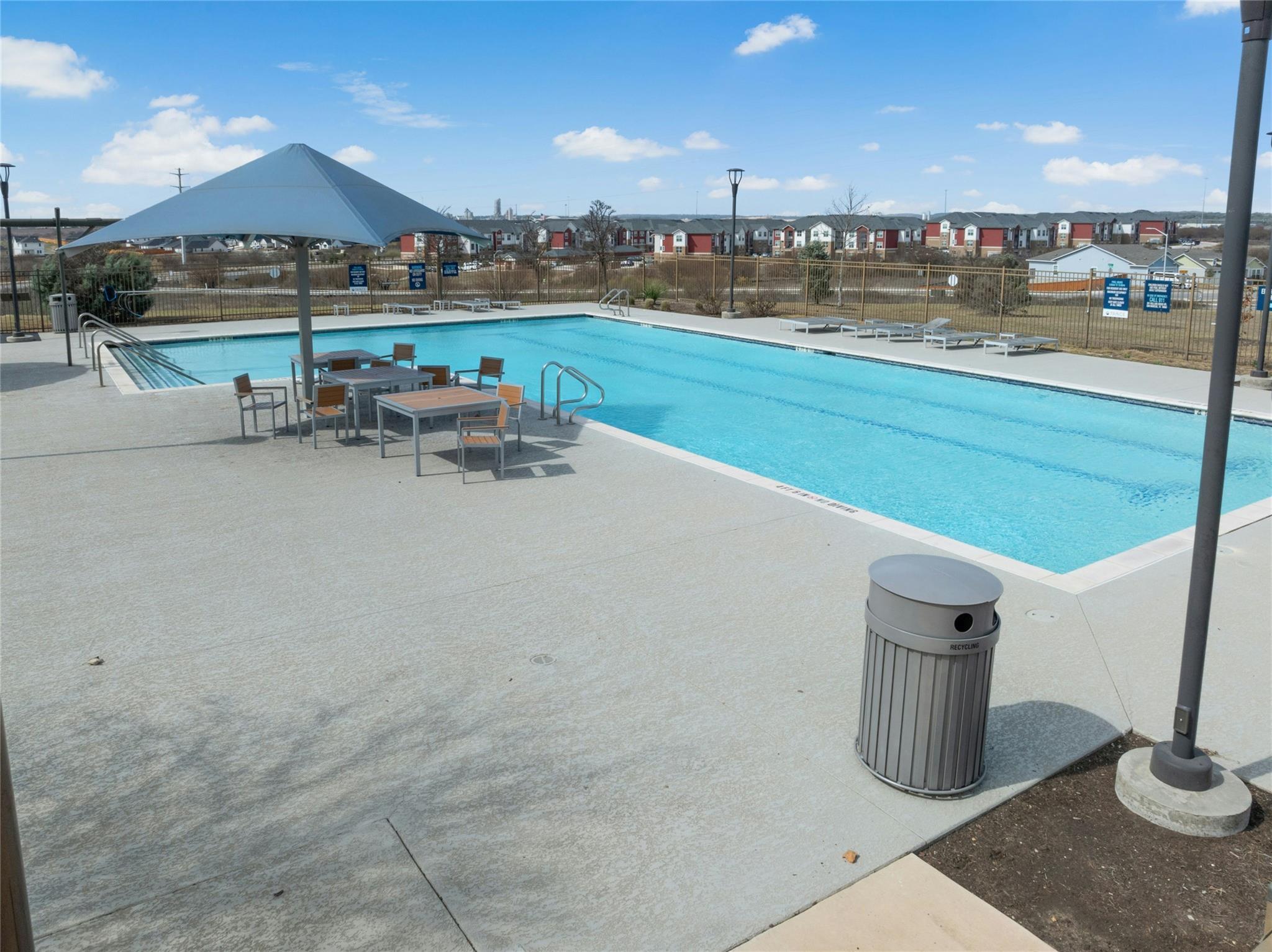 120 Lyndon DR