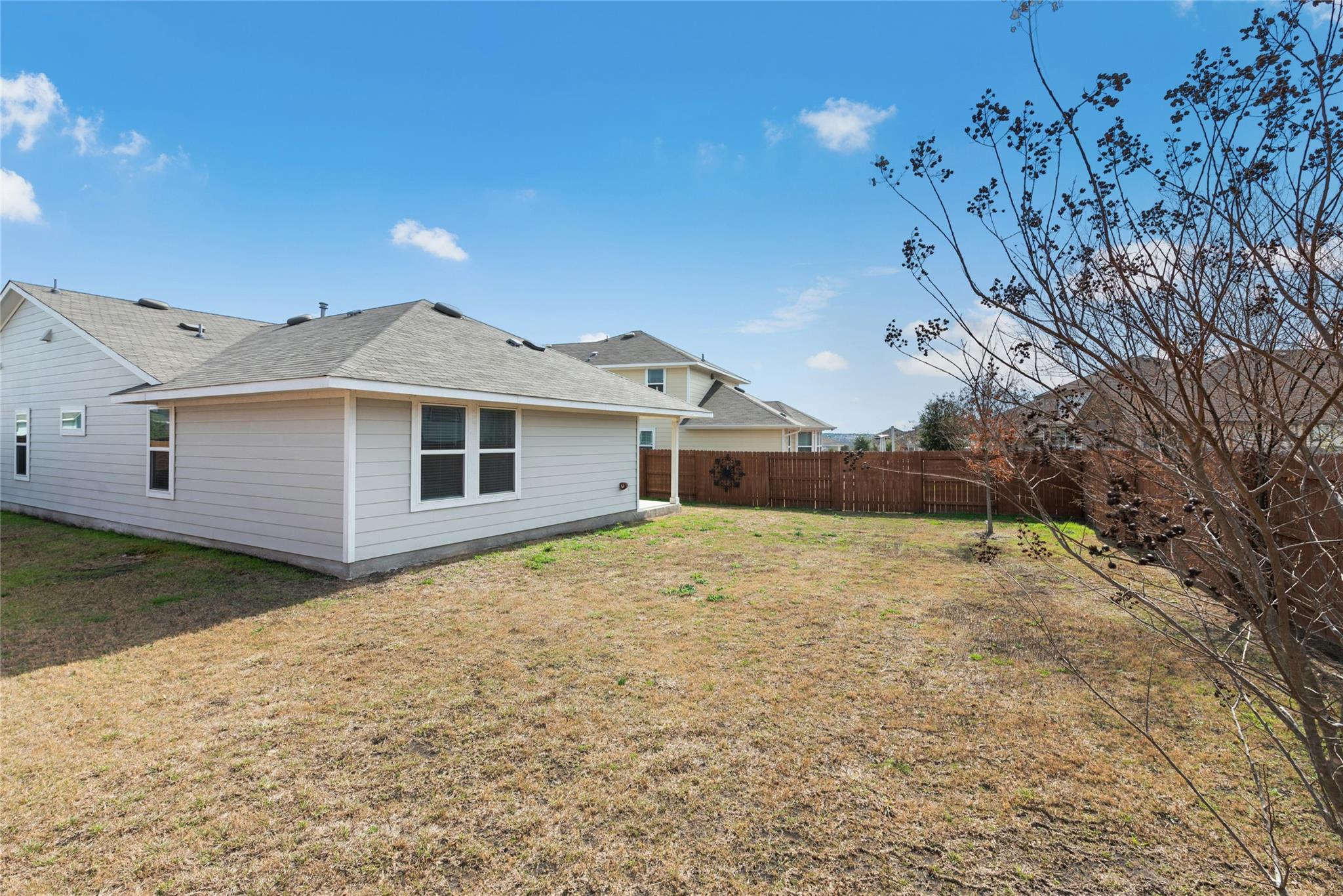 120 Lyndon DR