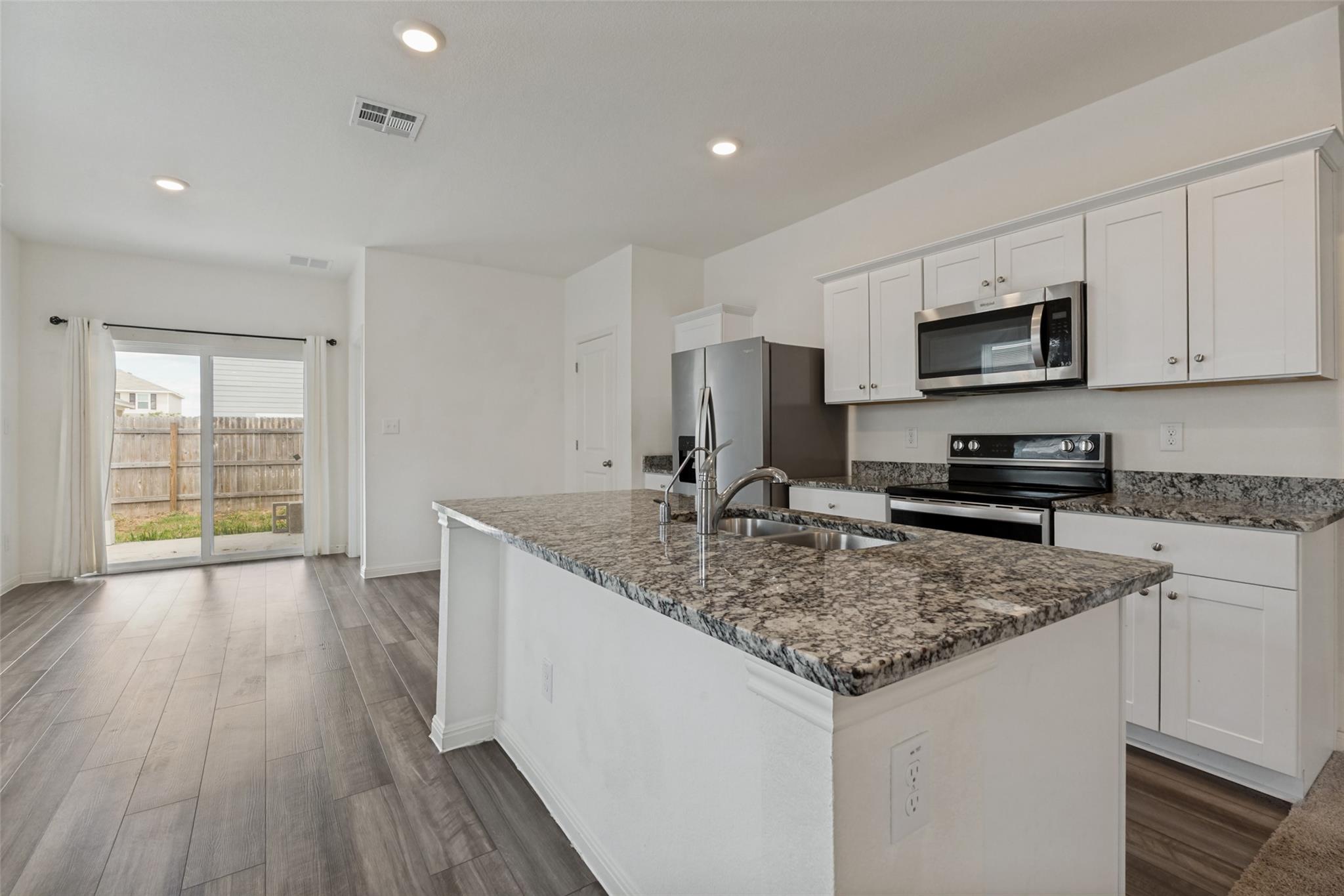 124 Bracken LN