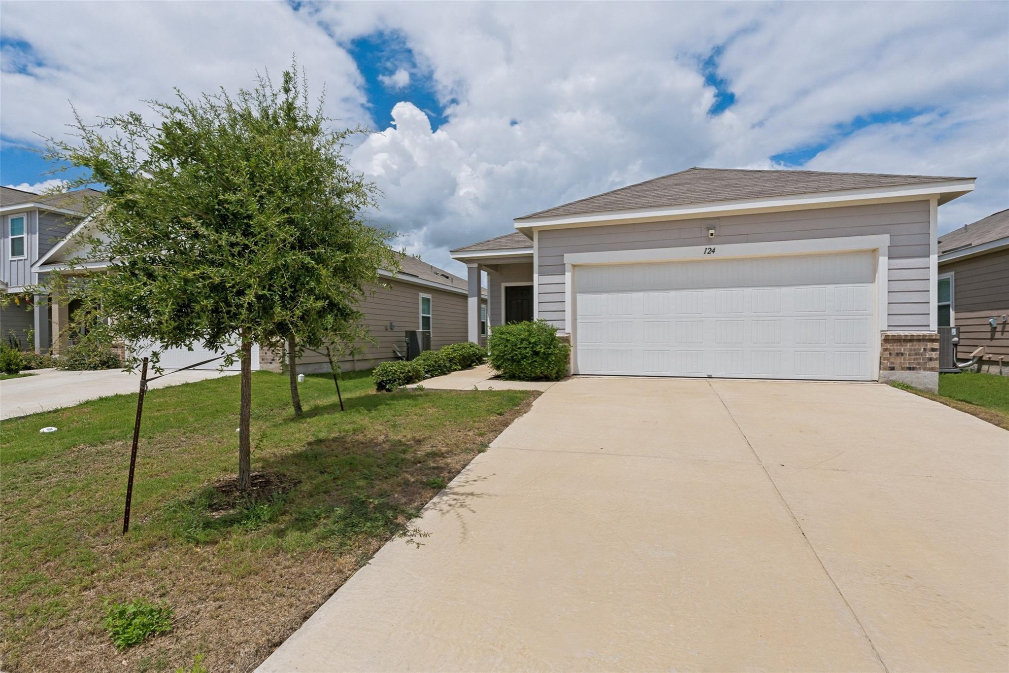 124 Bracken LN