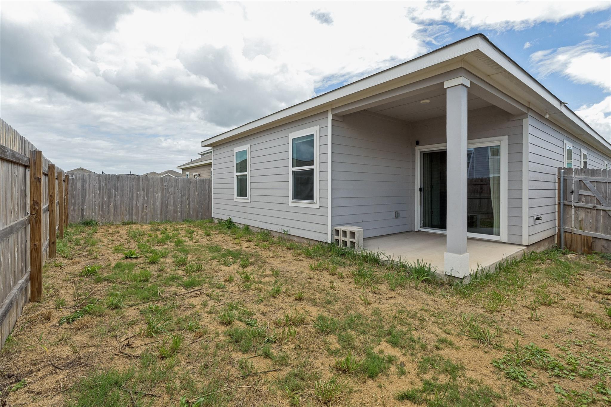 124 Bracken LN