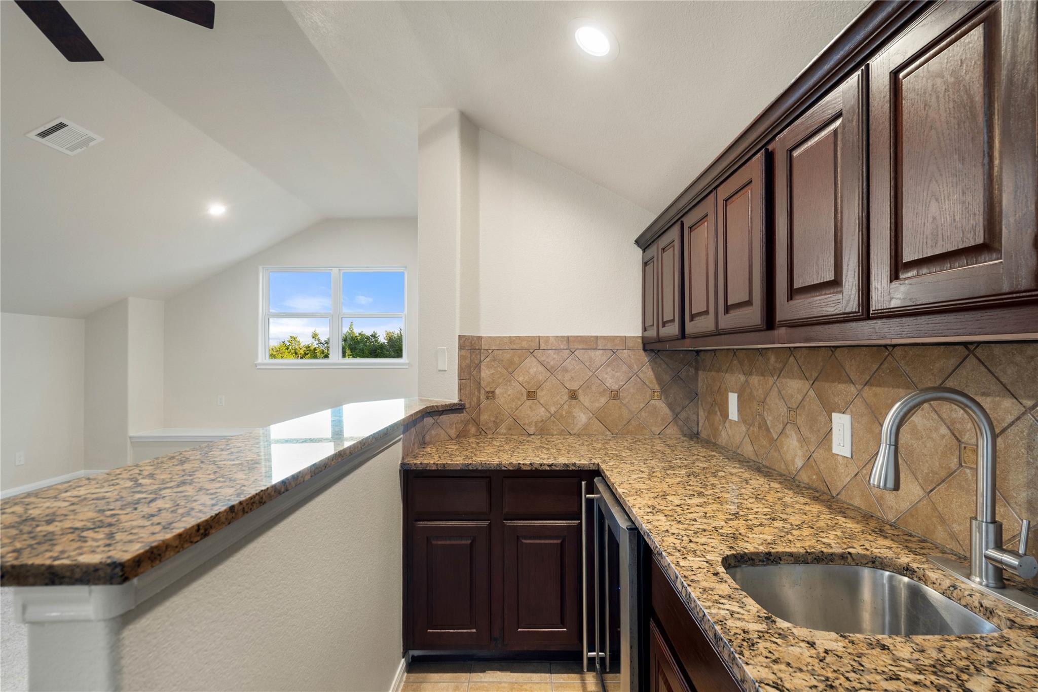 1807 Liberty Oaks BLVD