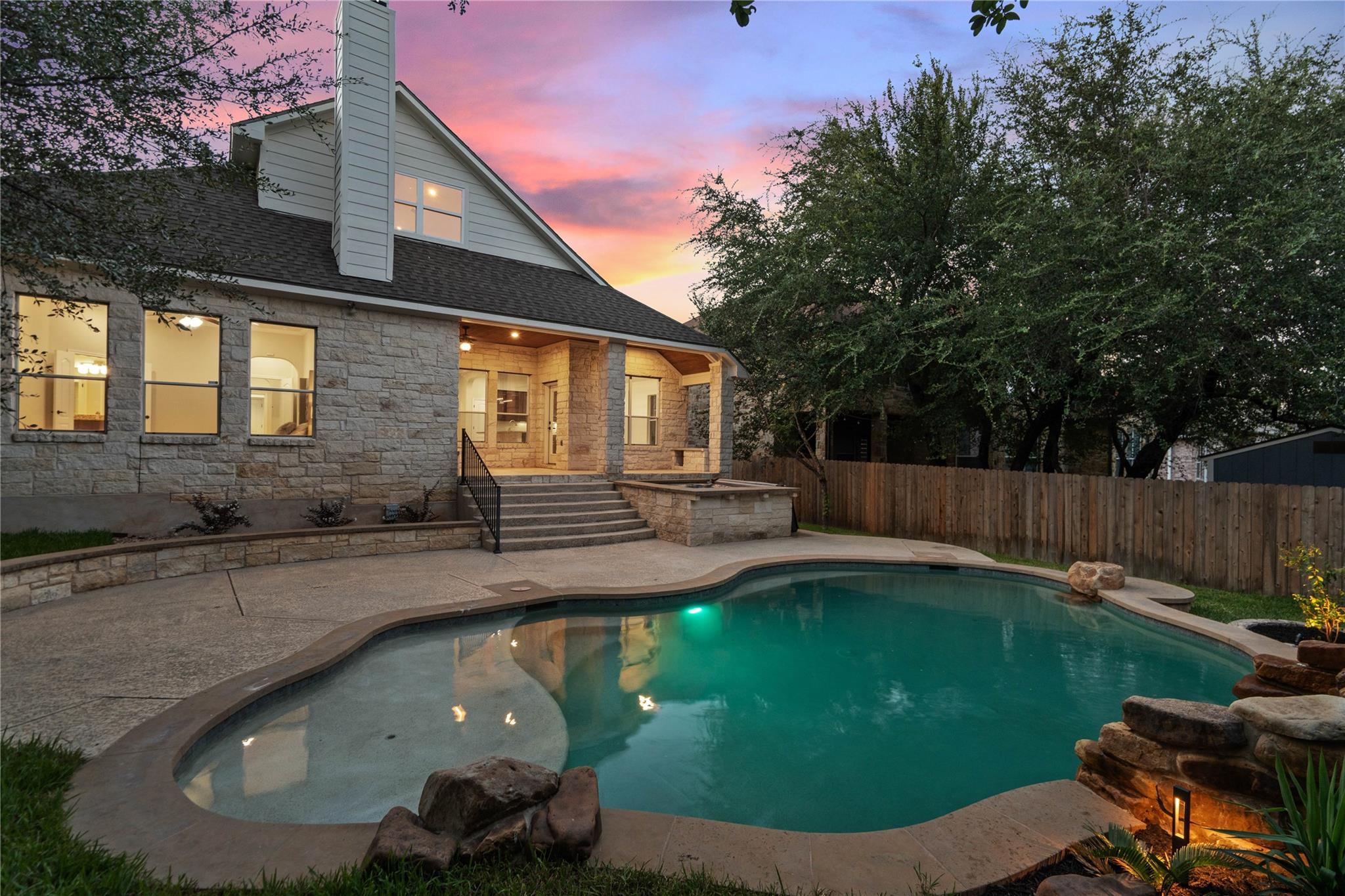 1807 Liberty Oaks BLVD