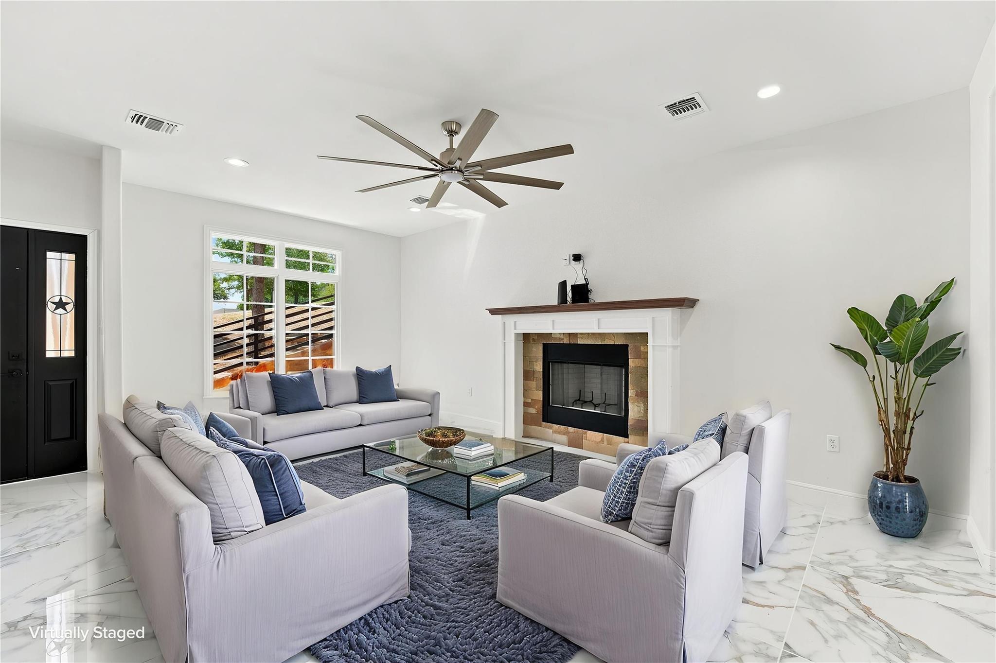 212 Makaha DR