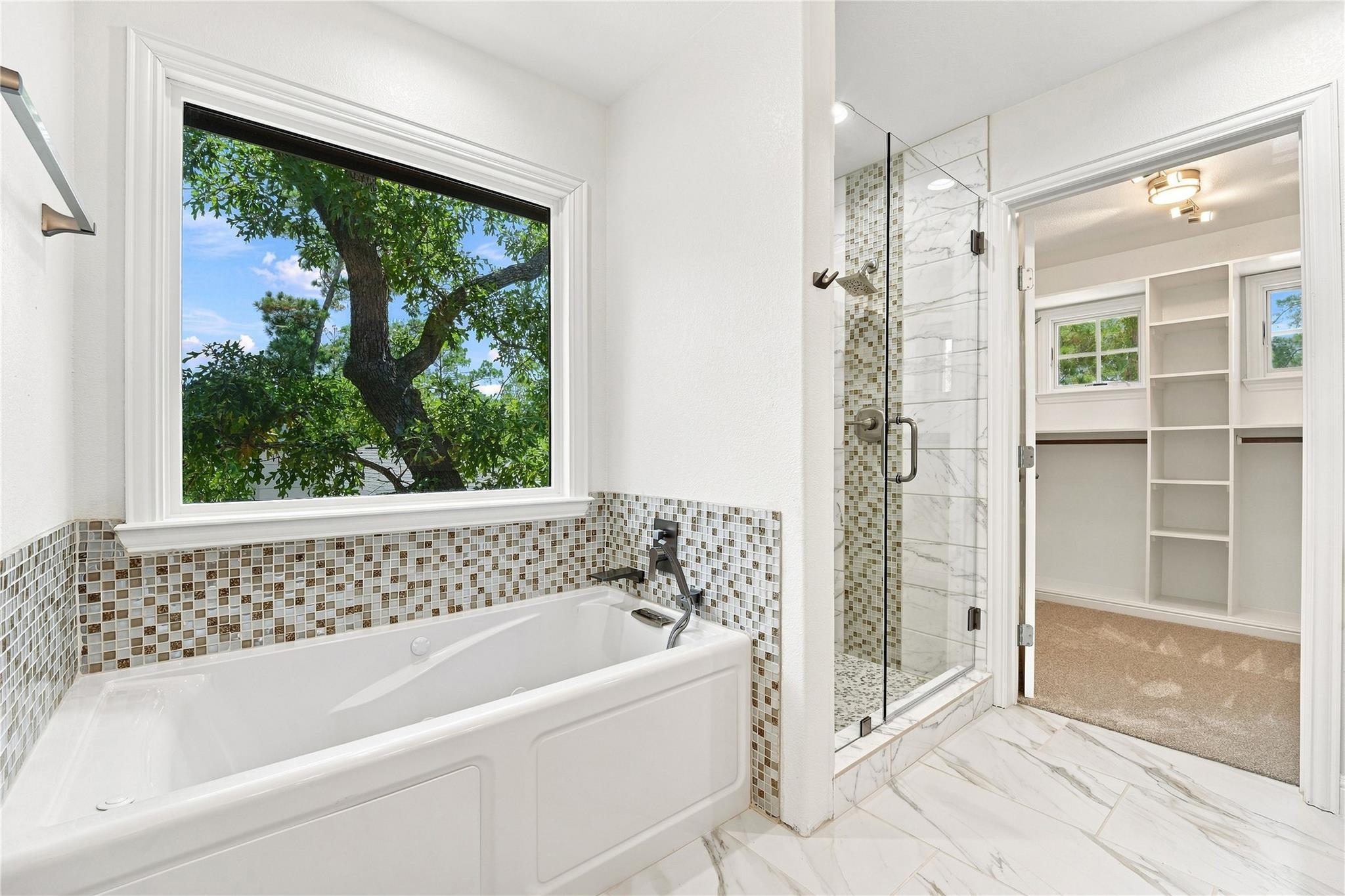 212 Makaha DR