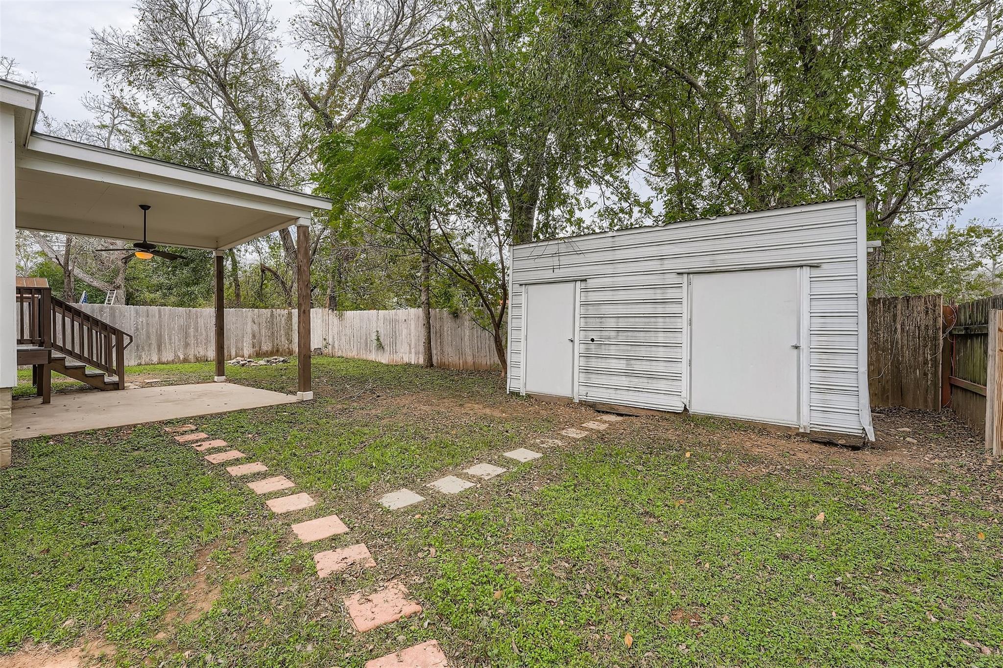 304 S Main ST
