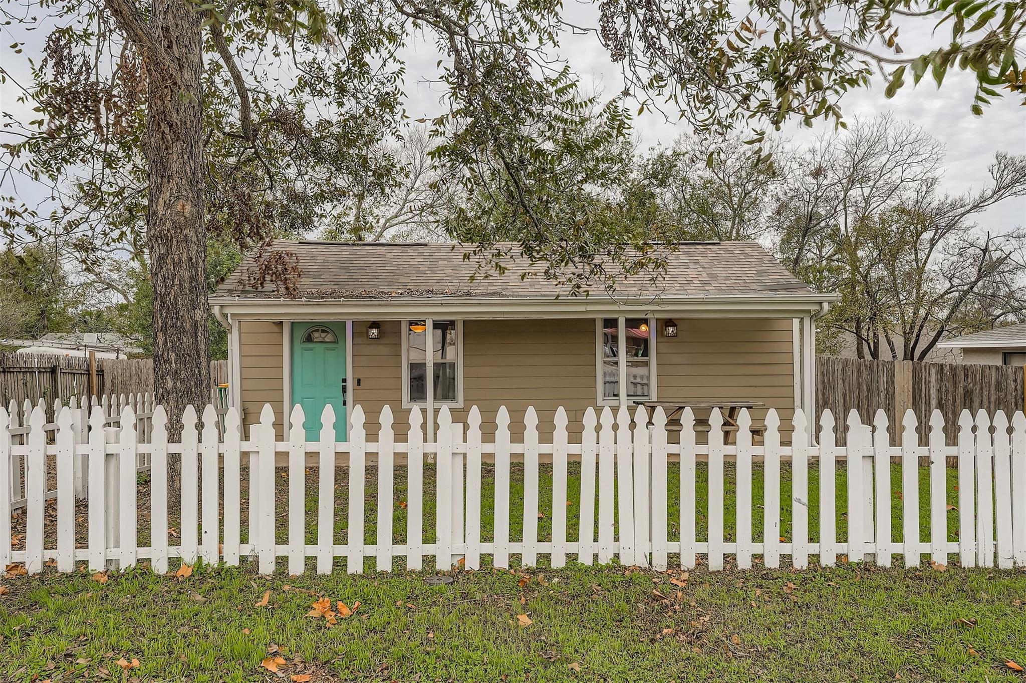 304 S Main ST