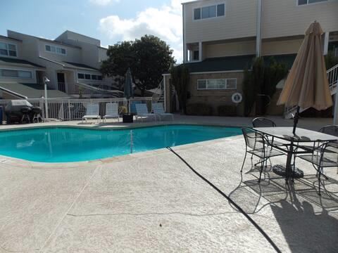 1818 S Lakeshore BLVD # 37