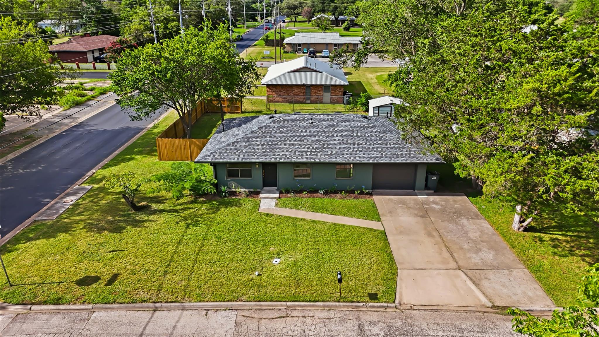 609 Magnolia ST