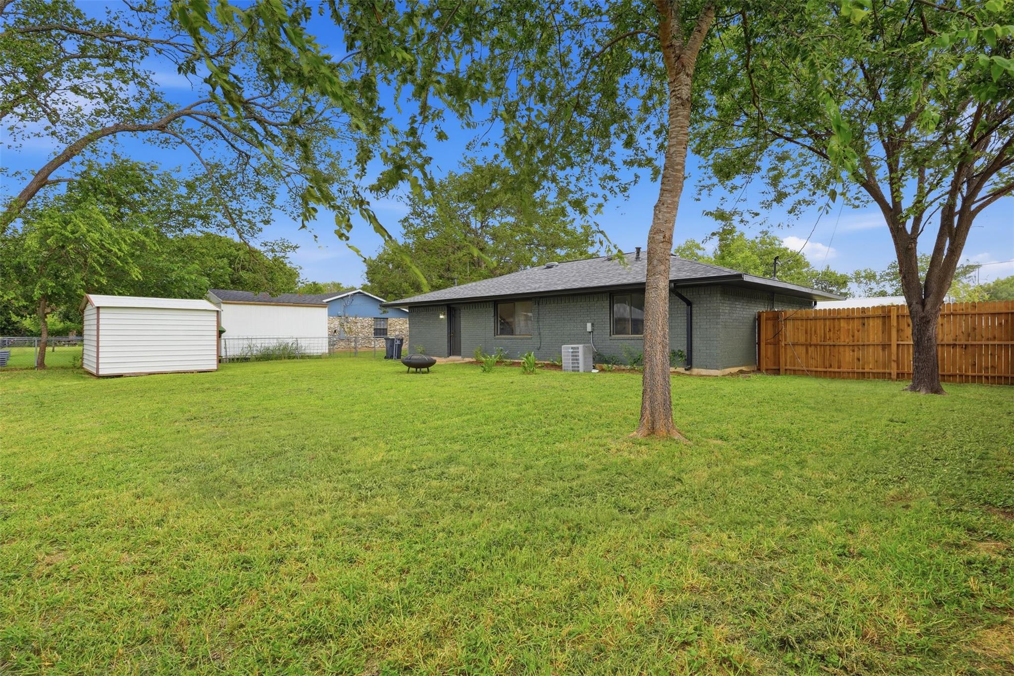609 Magnolia ST