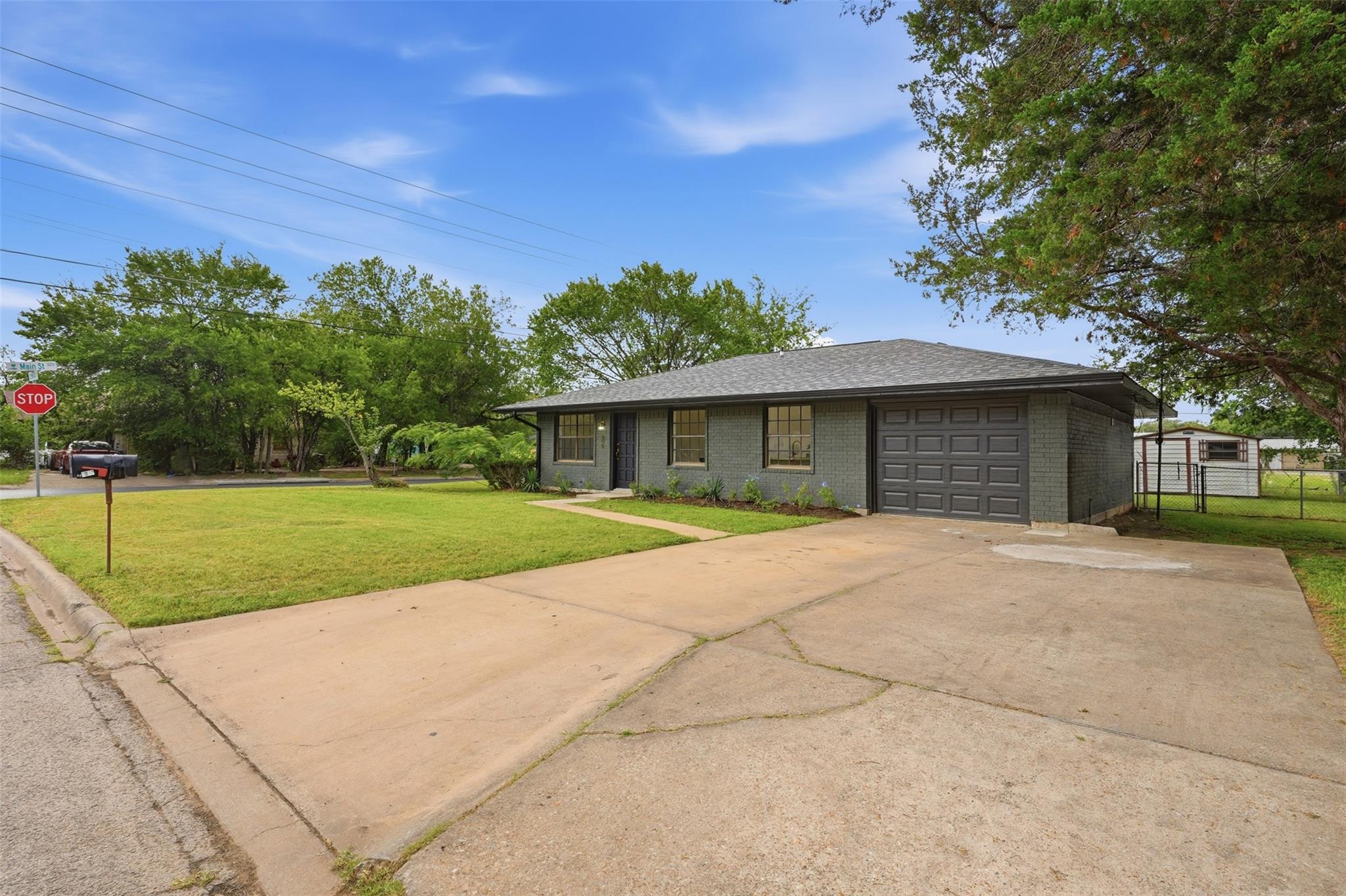 609 Magnolia ST