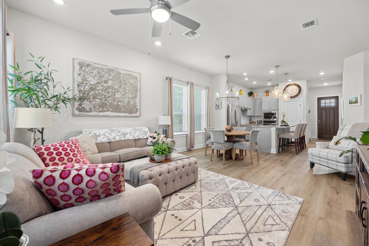 144 Monterey Oak TRL