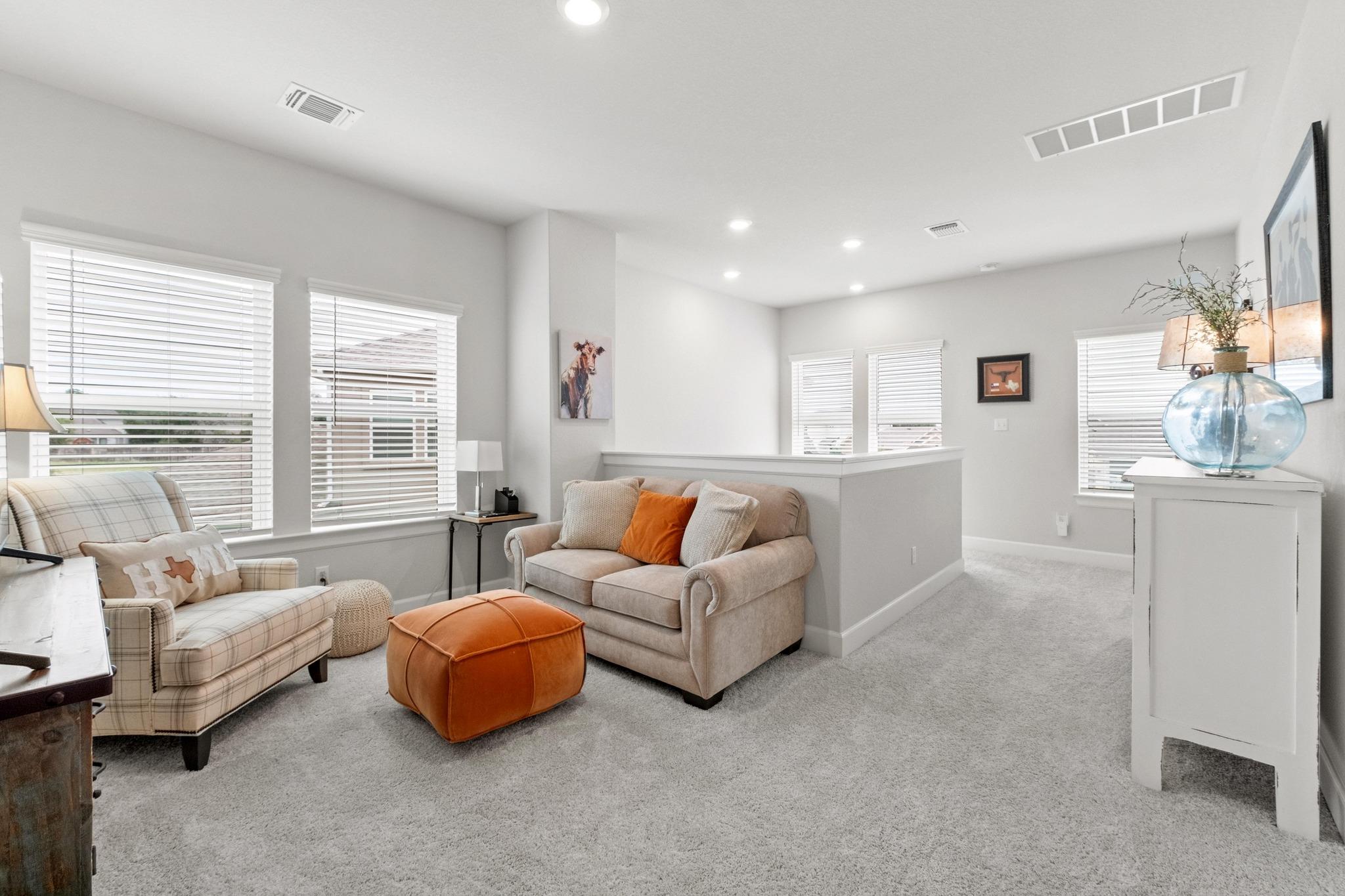 144 Monterey Oak TRL