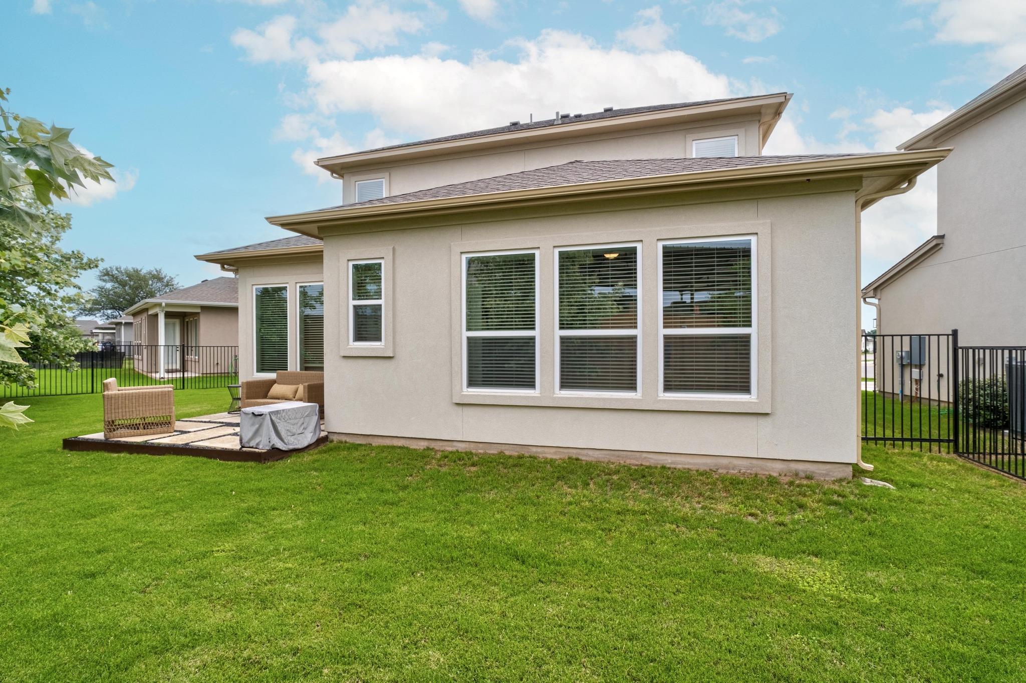 144 Monterey Oak TRL