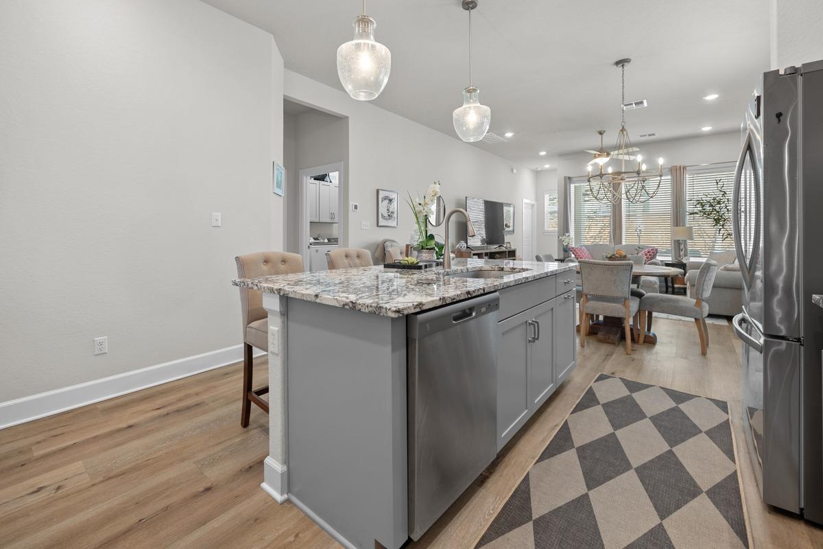 144 Monterey Oak TRL