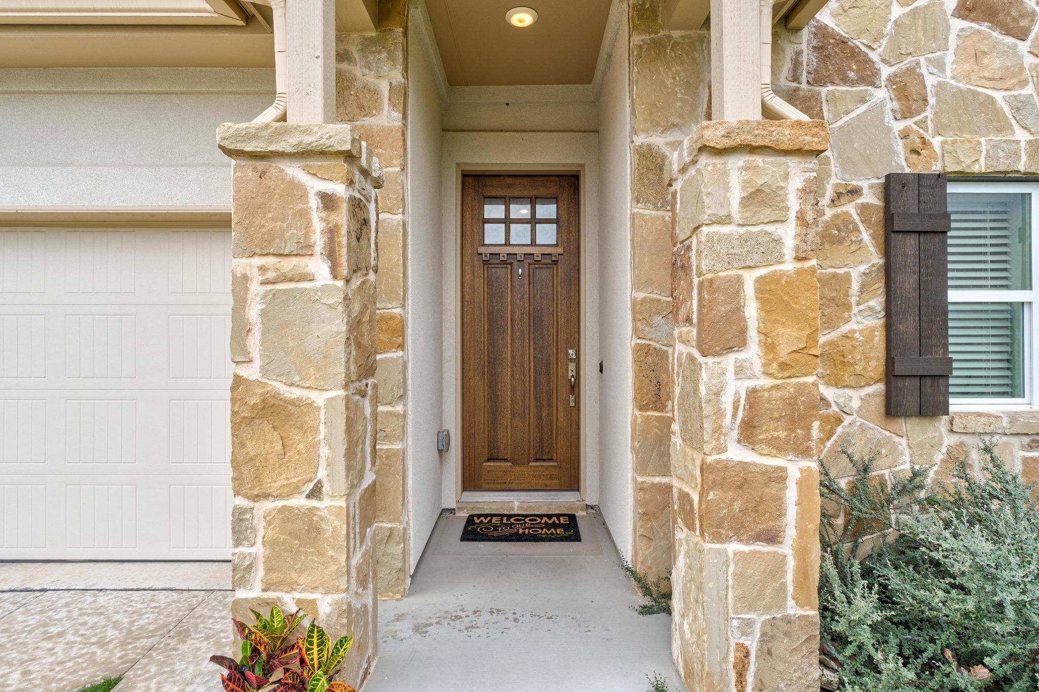 144 Monterey Oak TRL
