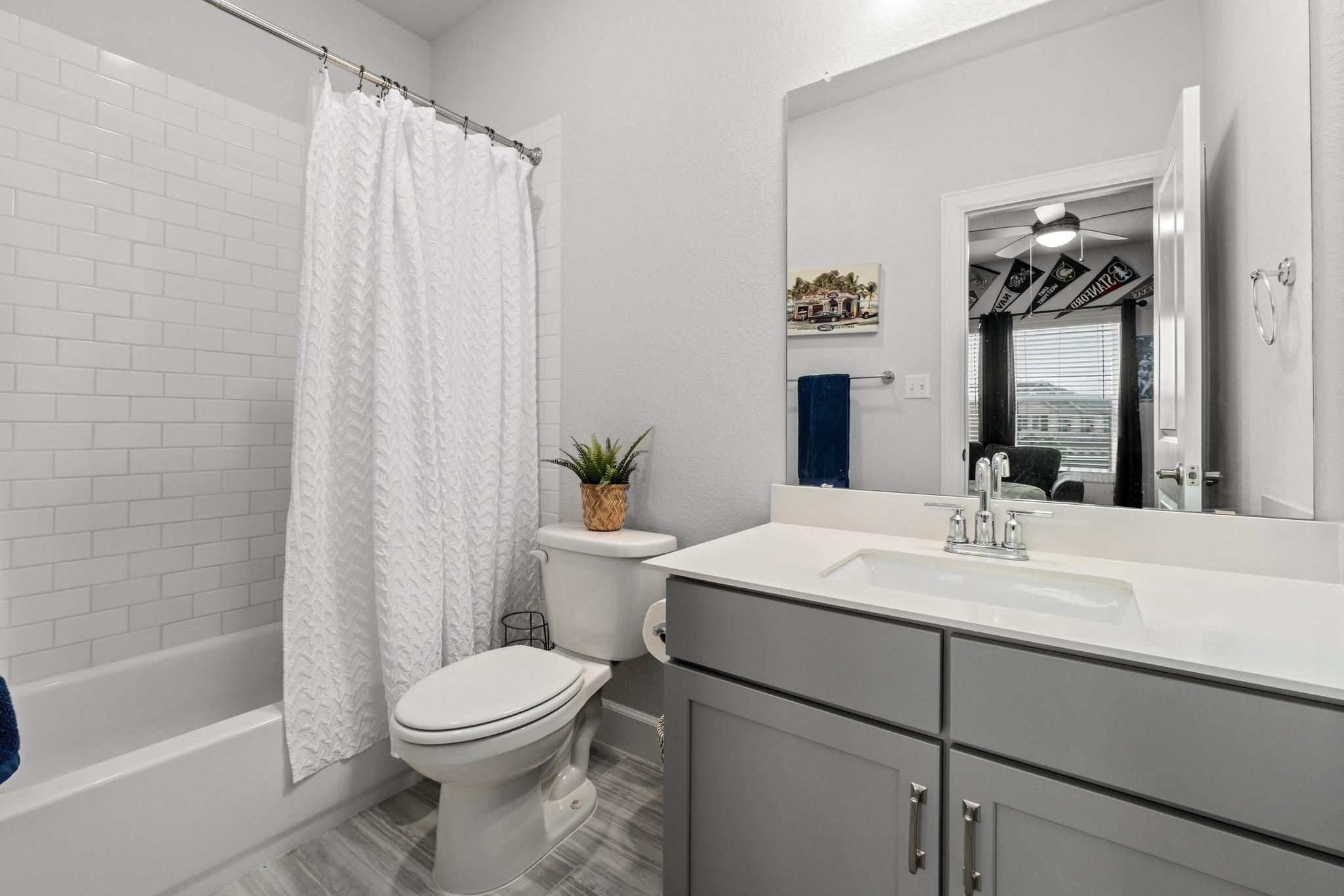 144 Monterey Oak TRL