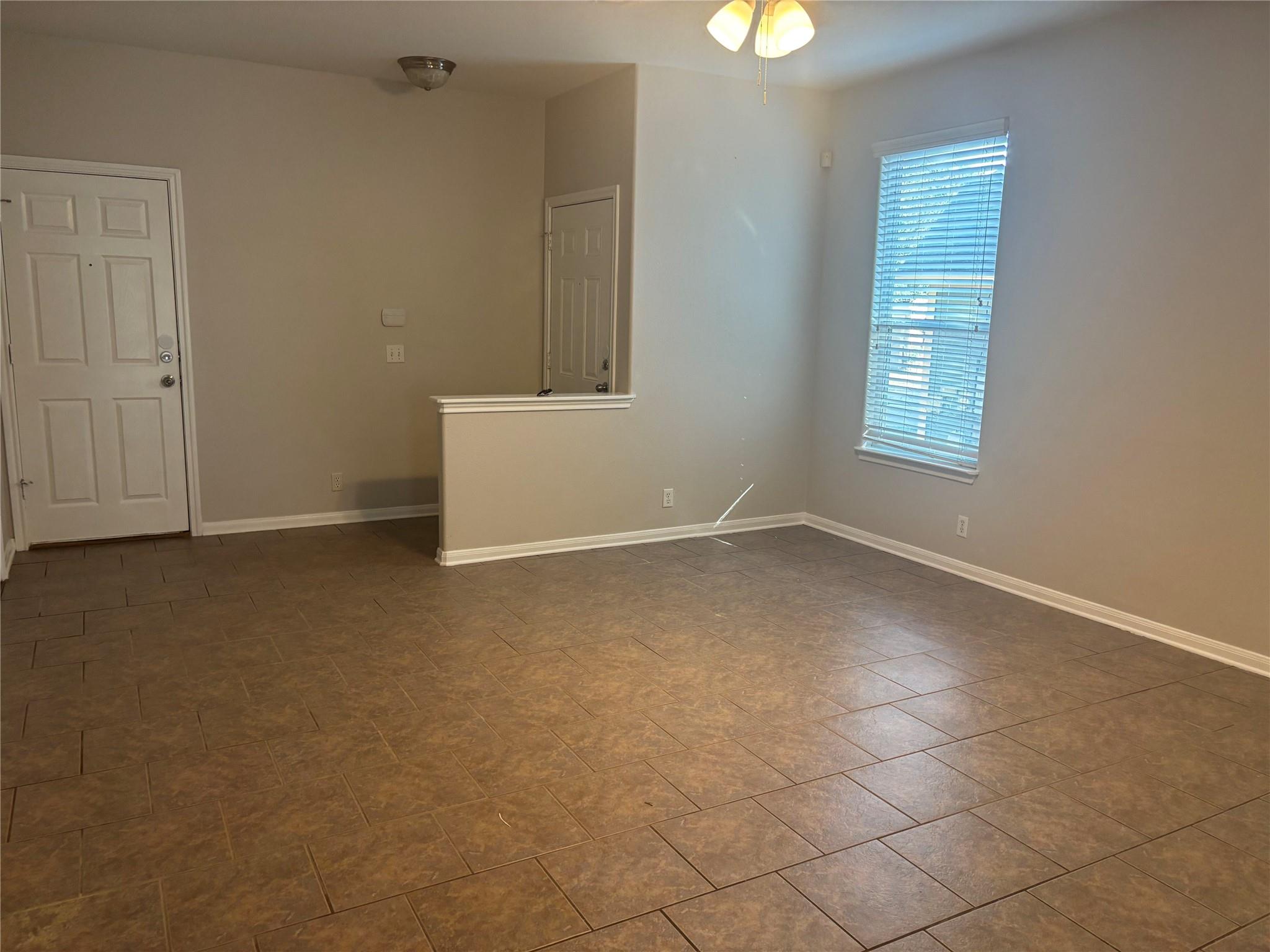 2512 Allred DR