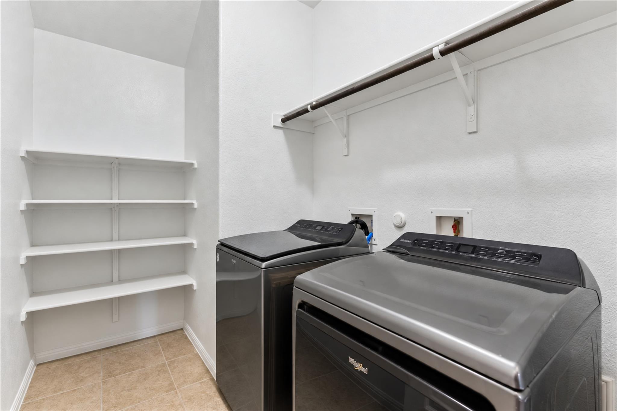 172 Silver Springs BND