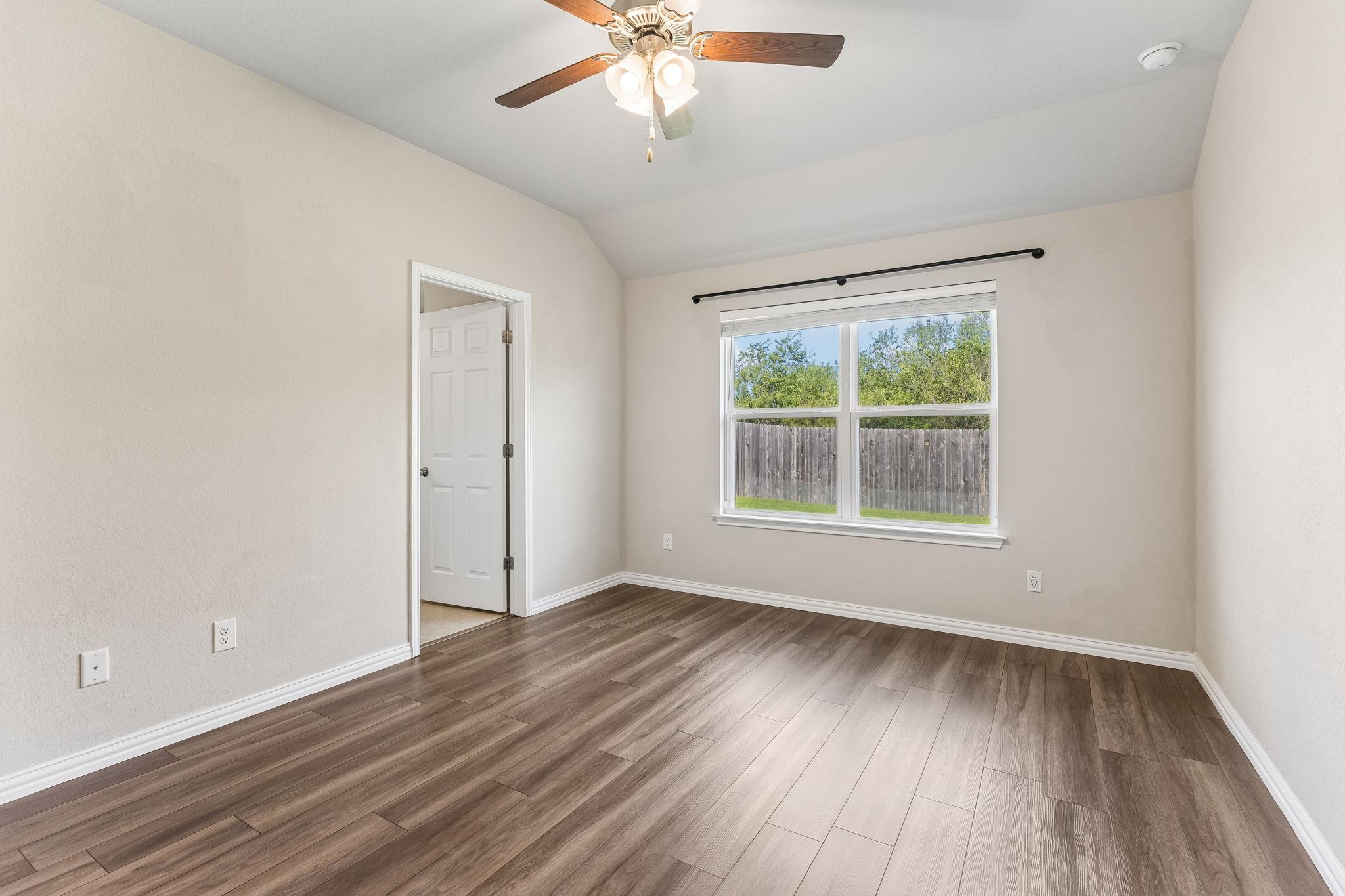 172 Silver Springs BND