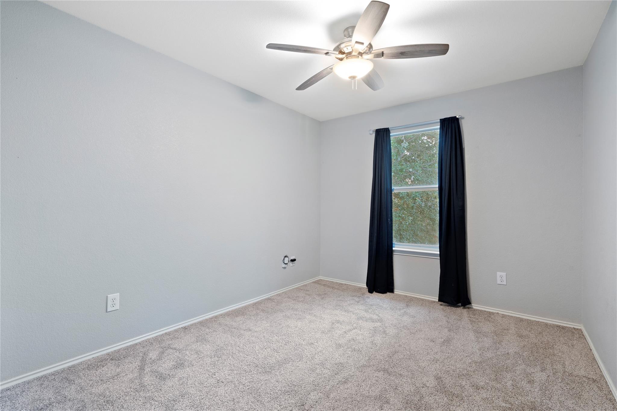 8609 Claude CT