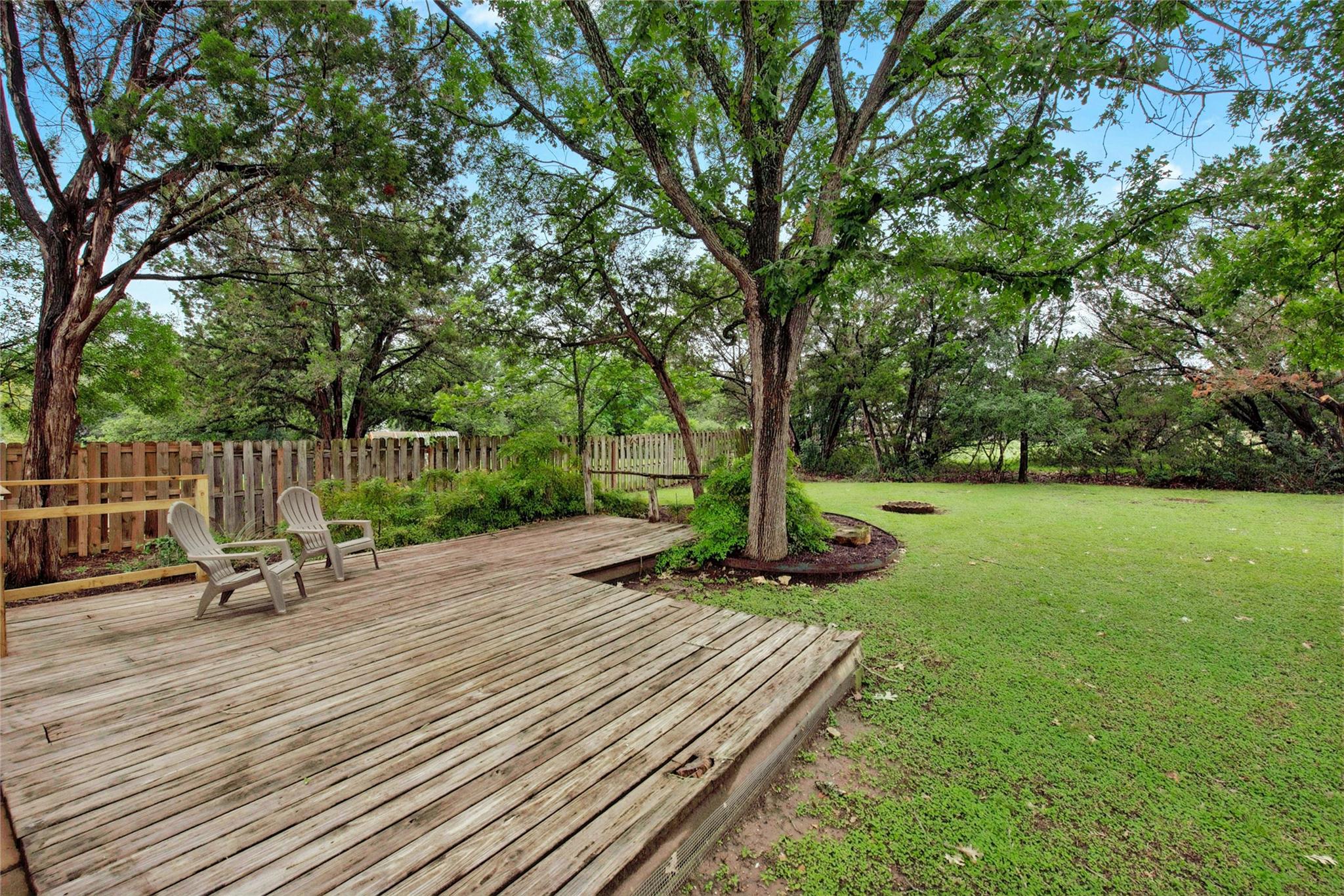 140 Donna DR