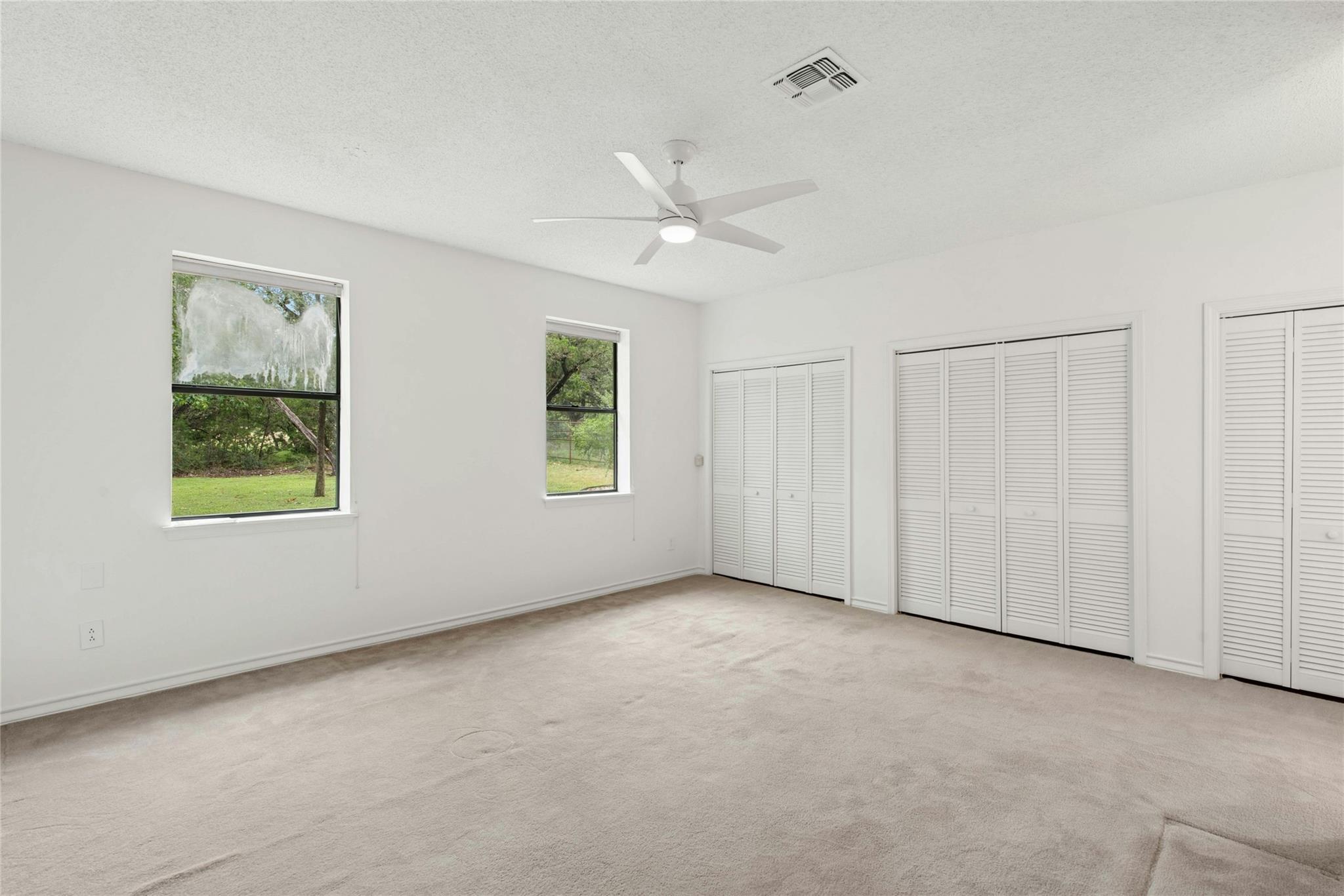 140 Donna DR