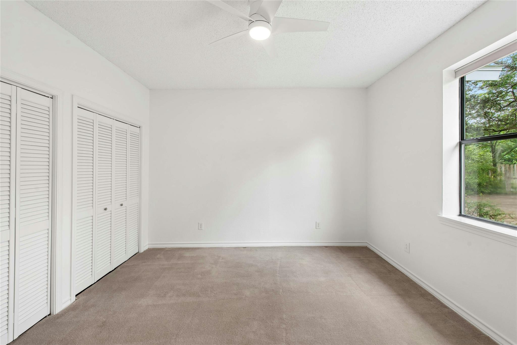 140 Donna DR