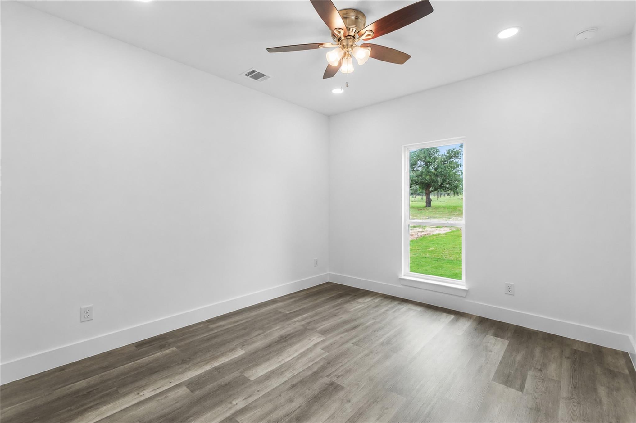 337 Smitty LN