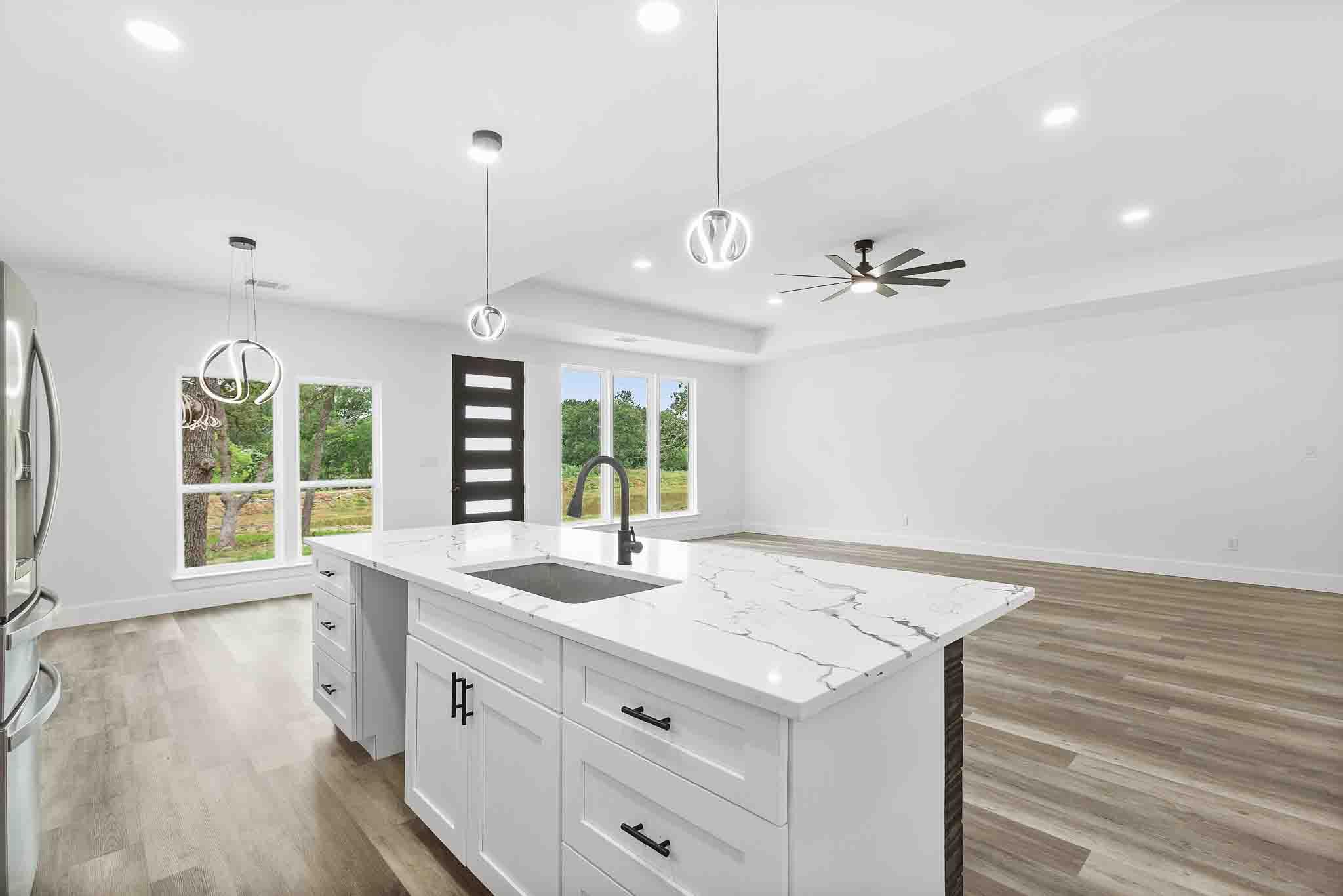 337 Smitty LN