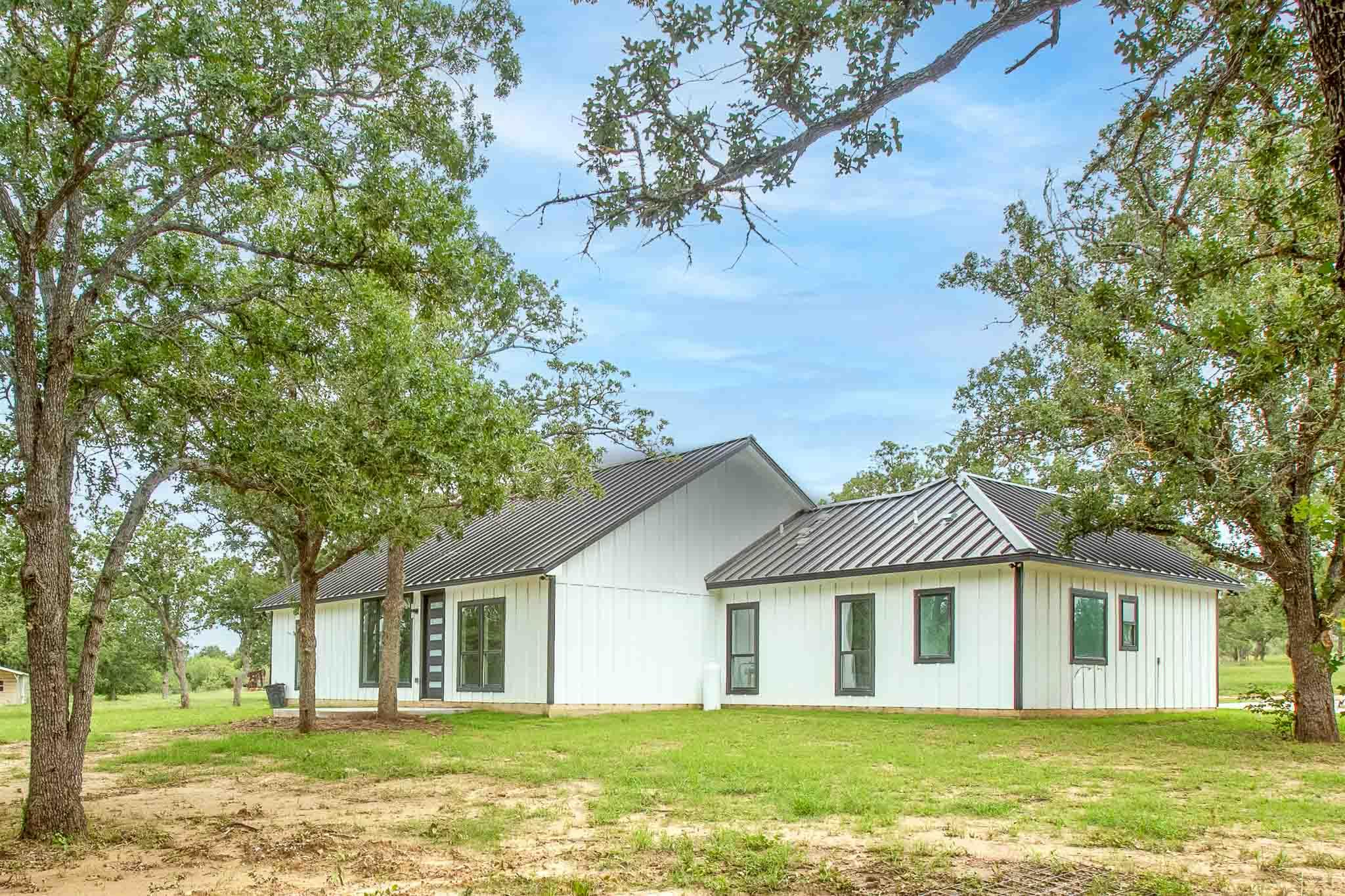 337 Smitty LN