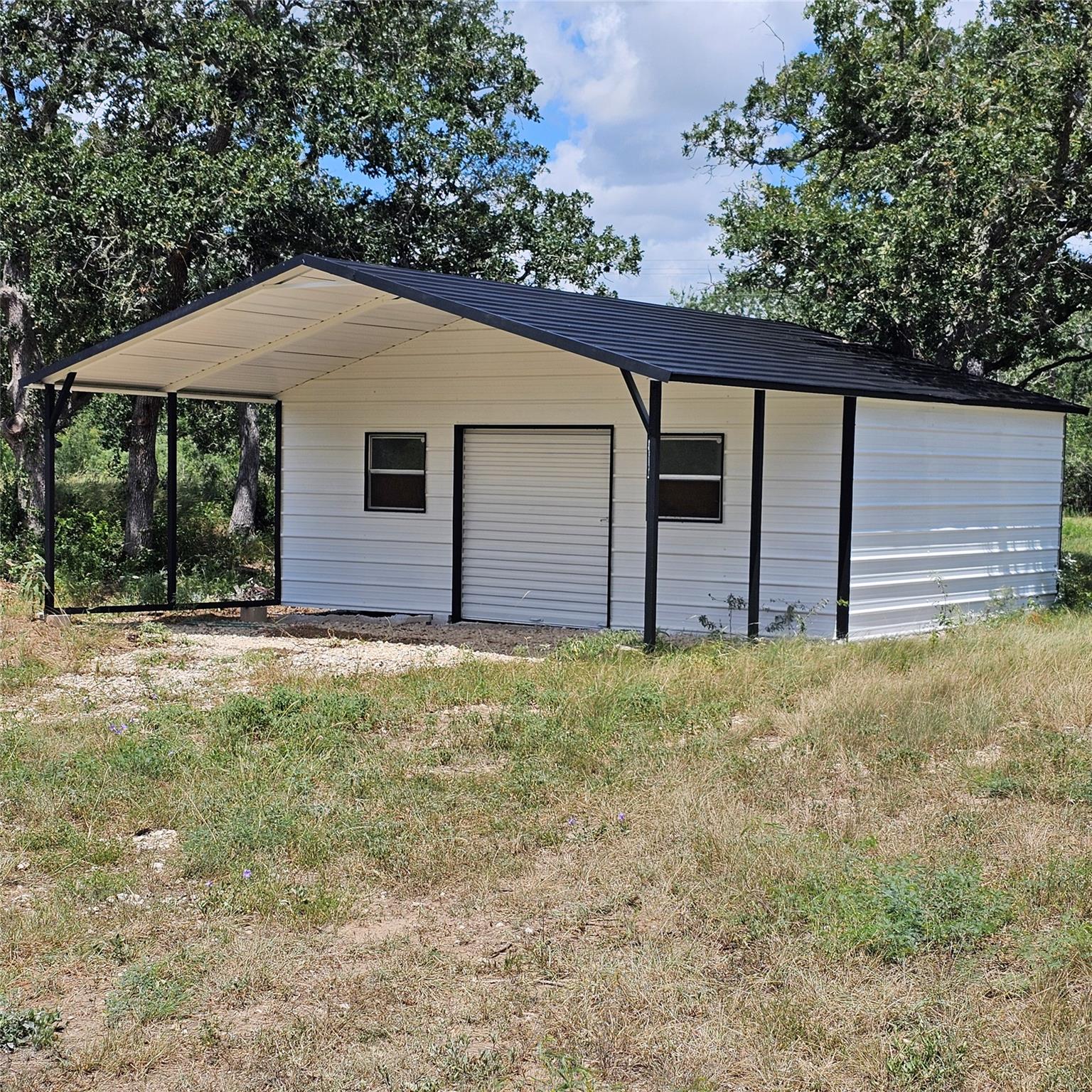 337 Smitty LN