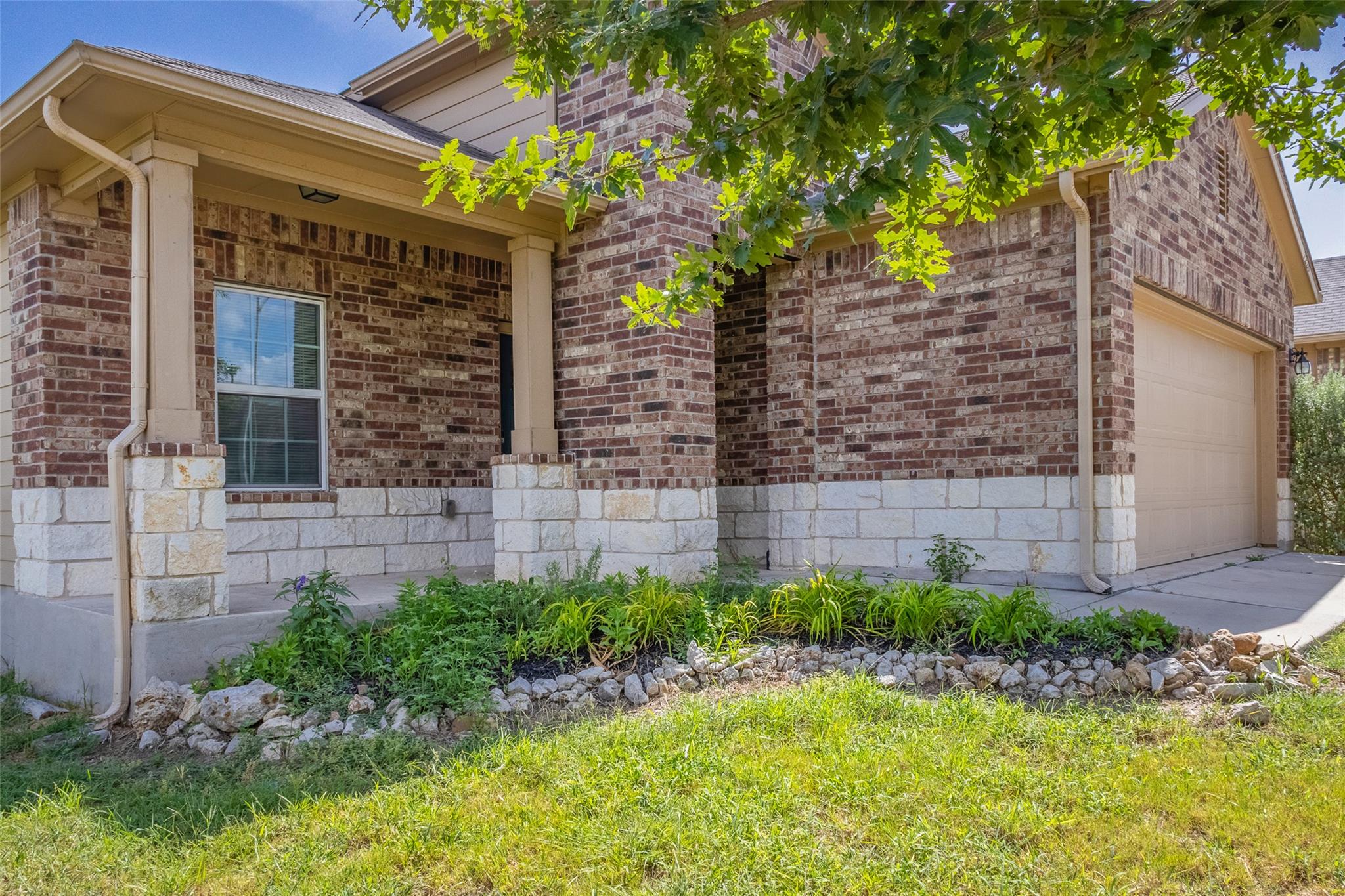 7225 Ranchito DR