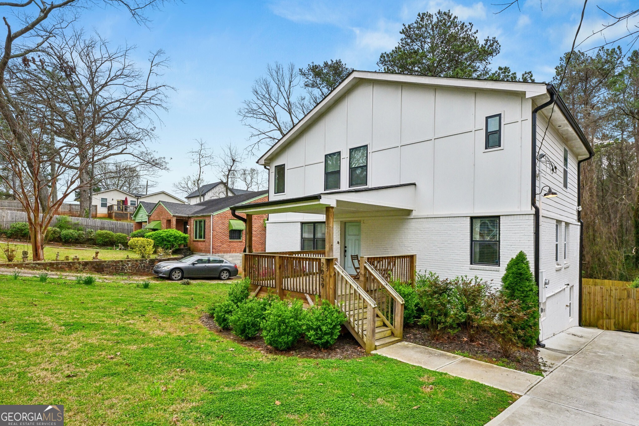 2059 East Drive