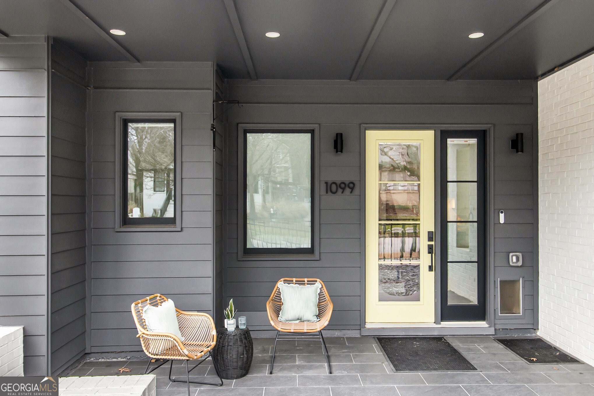 1099 Hawthorne Street NE