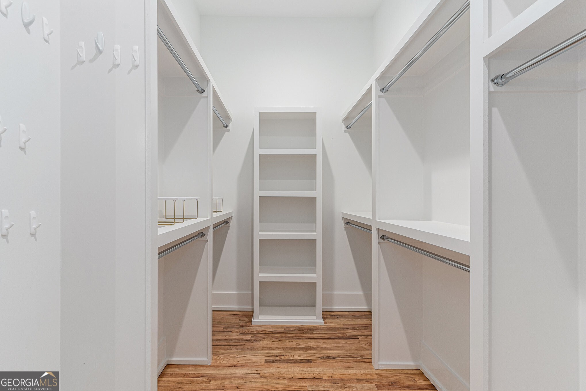 1099 Hawthorne Street NE