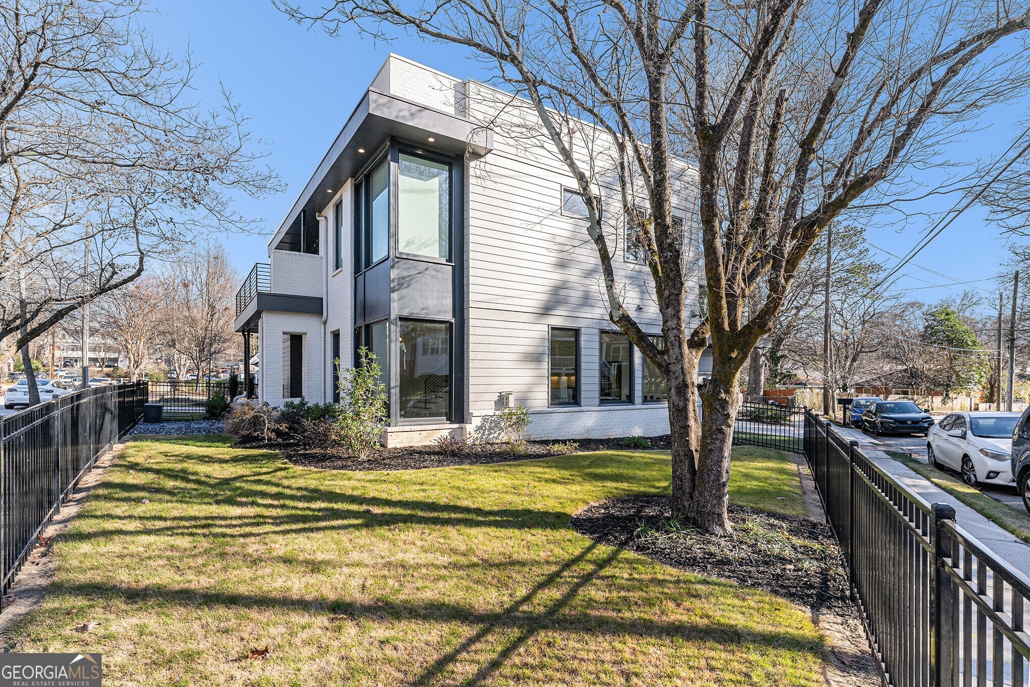 1099 Hawthorne Street NE