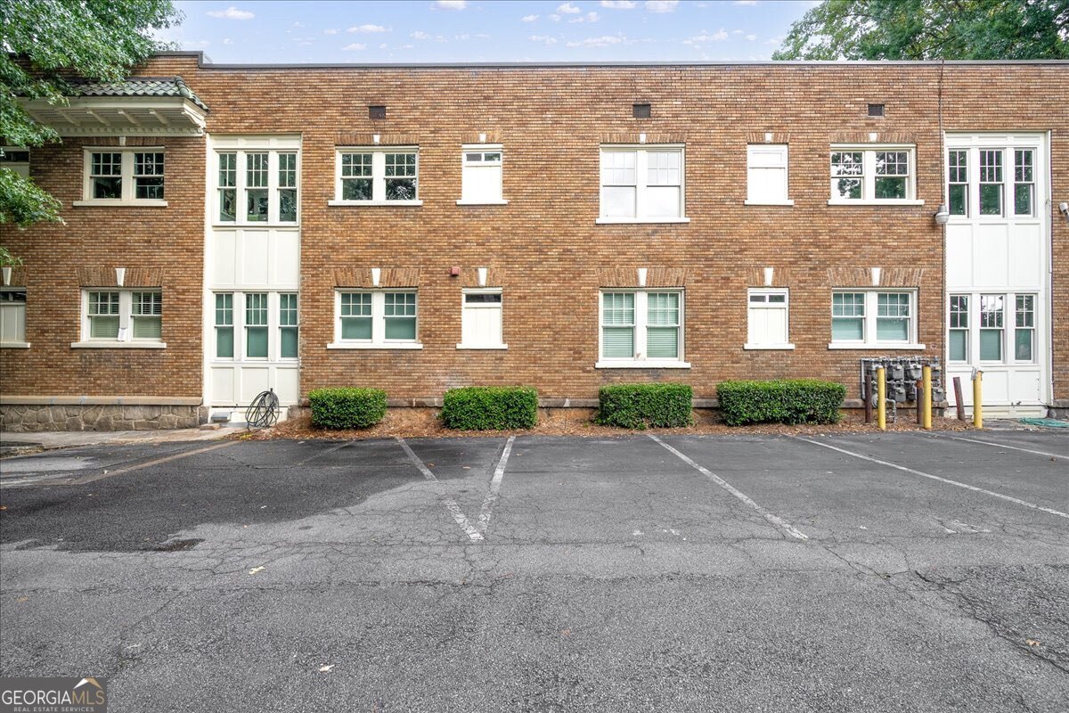 907 Piedmont Avenue NE # 13