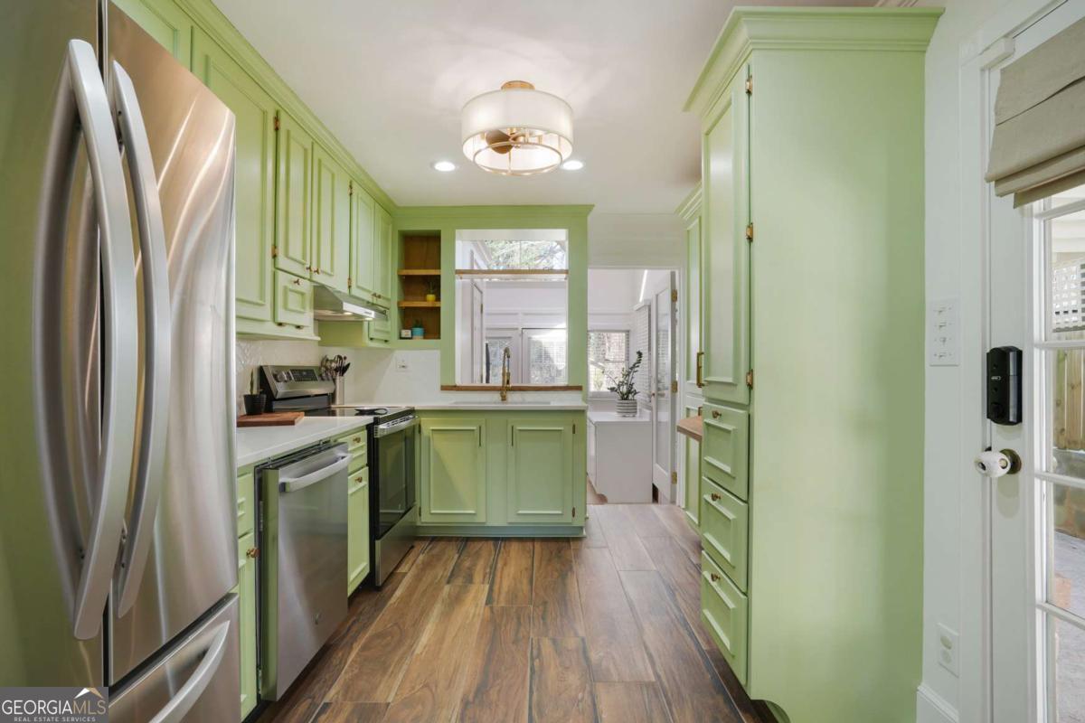 2592 Valley Stream Drive