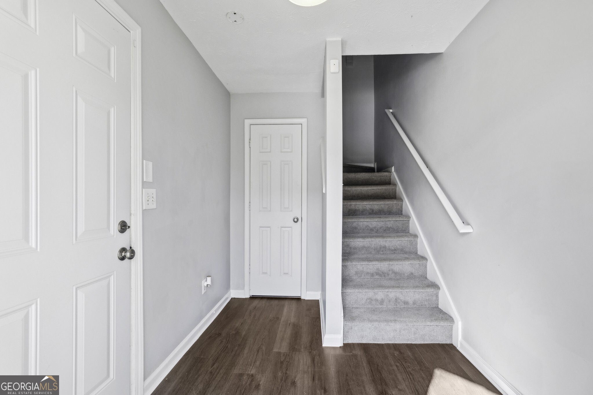 5233 Pinnacle Pointe Court