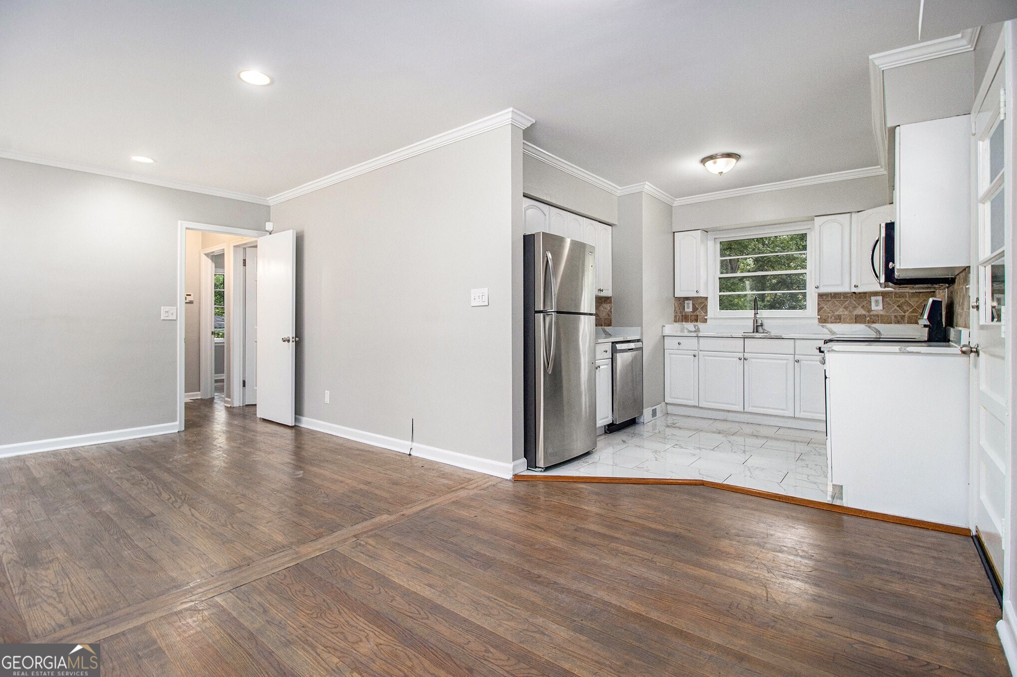 2550 Graywall Street